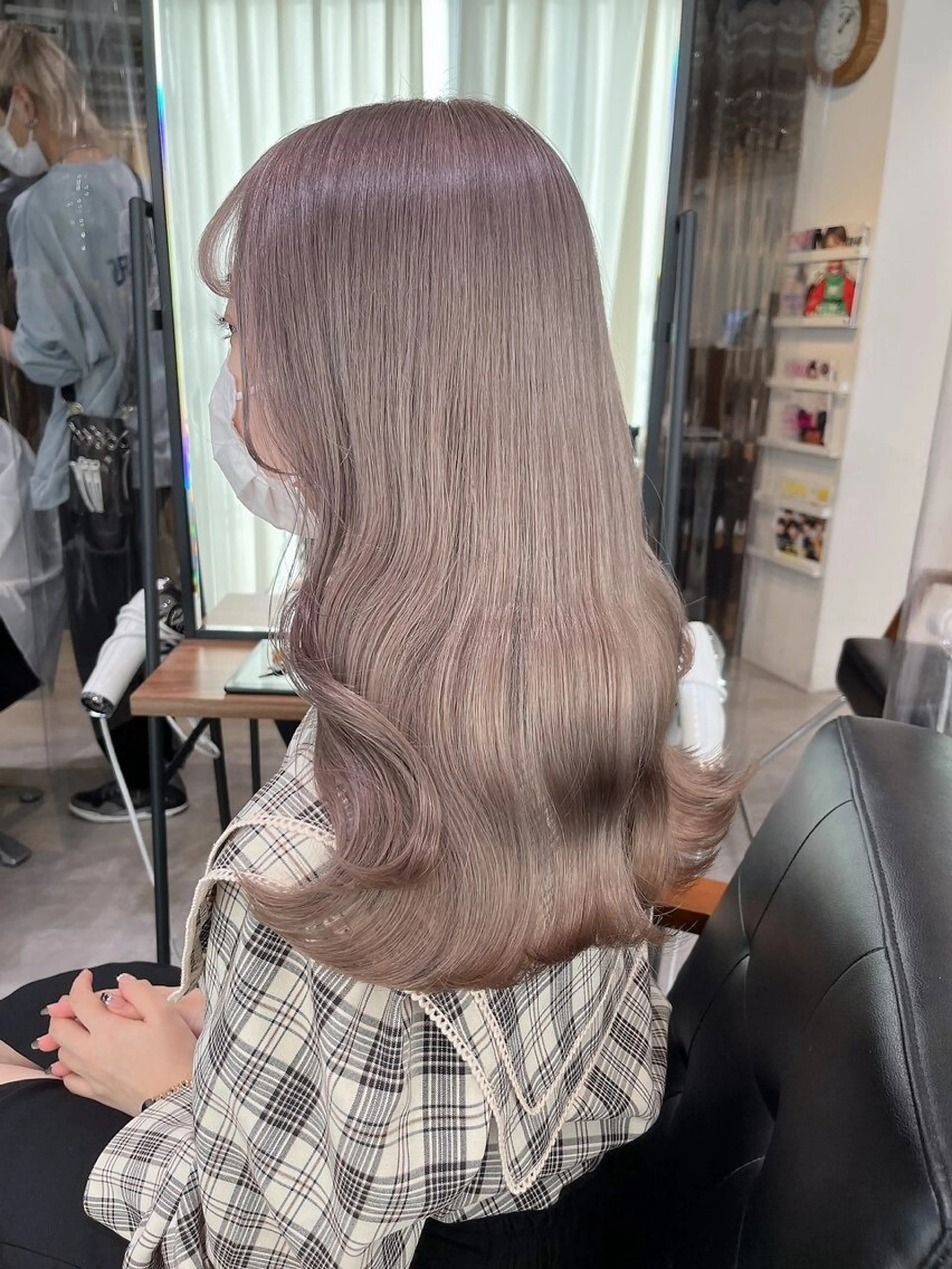 ロング カラー ヘアカラー Sakuraෆ˚* ベージュ×まつパ🧸のヘアスタイル