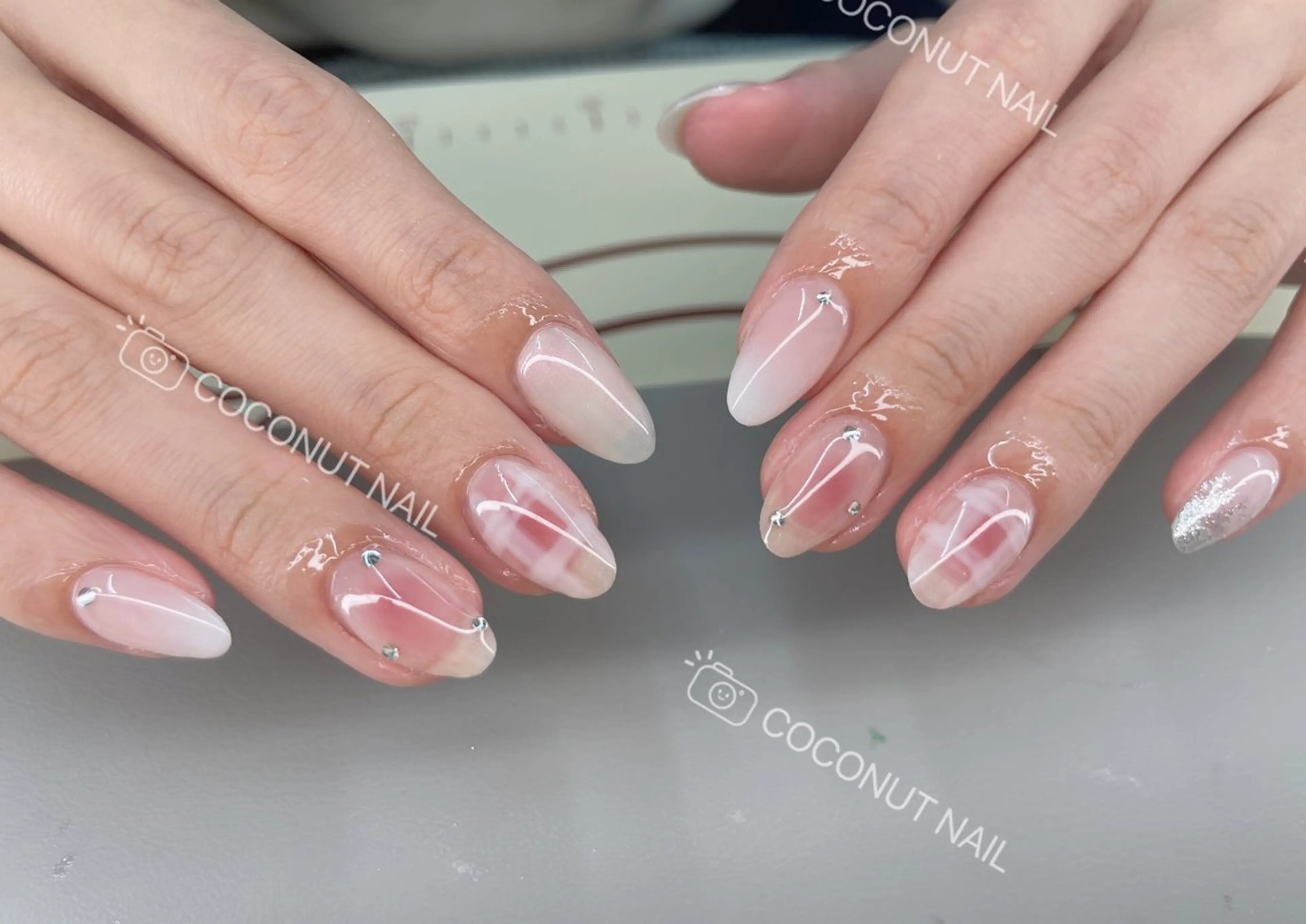 ネイル ハンドネイル 神田 ココナッツのネイルデザイン