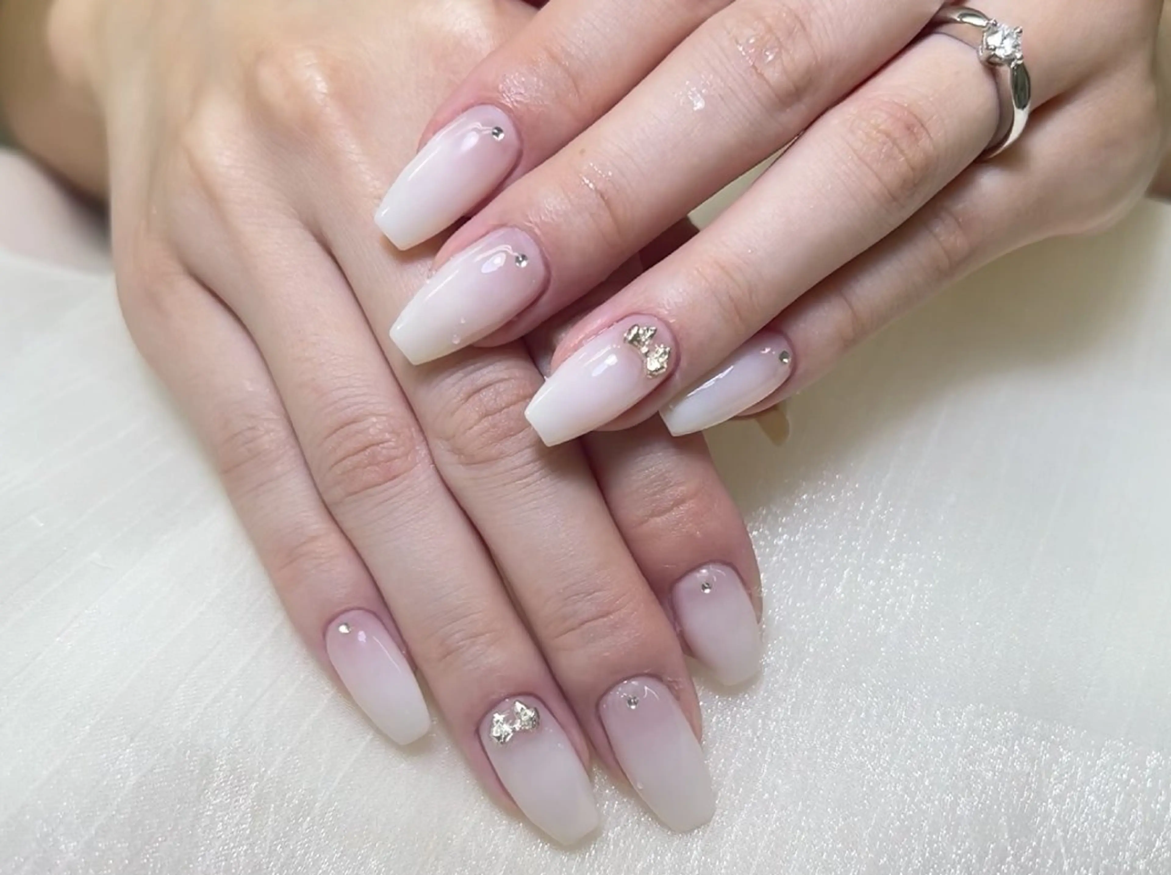 ネイル ハンドネイル ハンドケア PIPPY  NAILS新宿のネイルデザイン