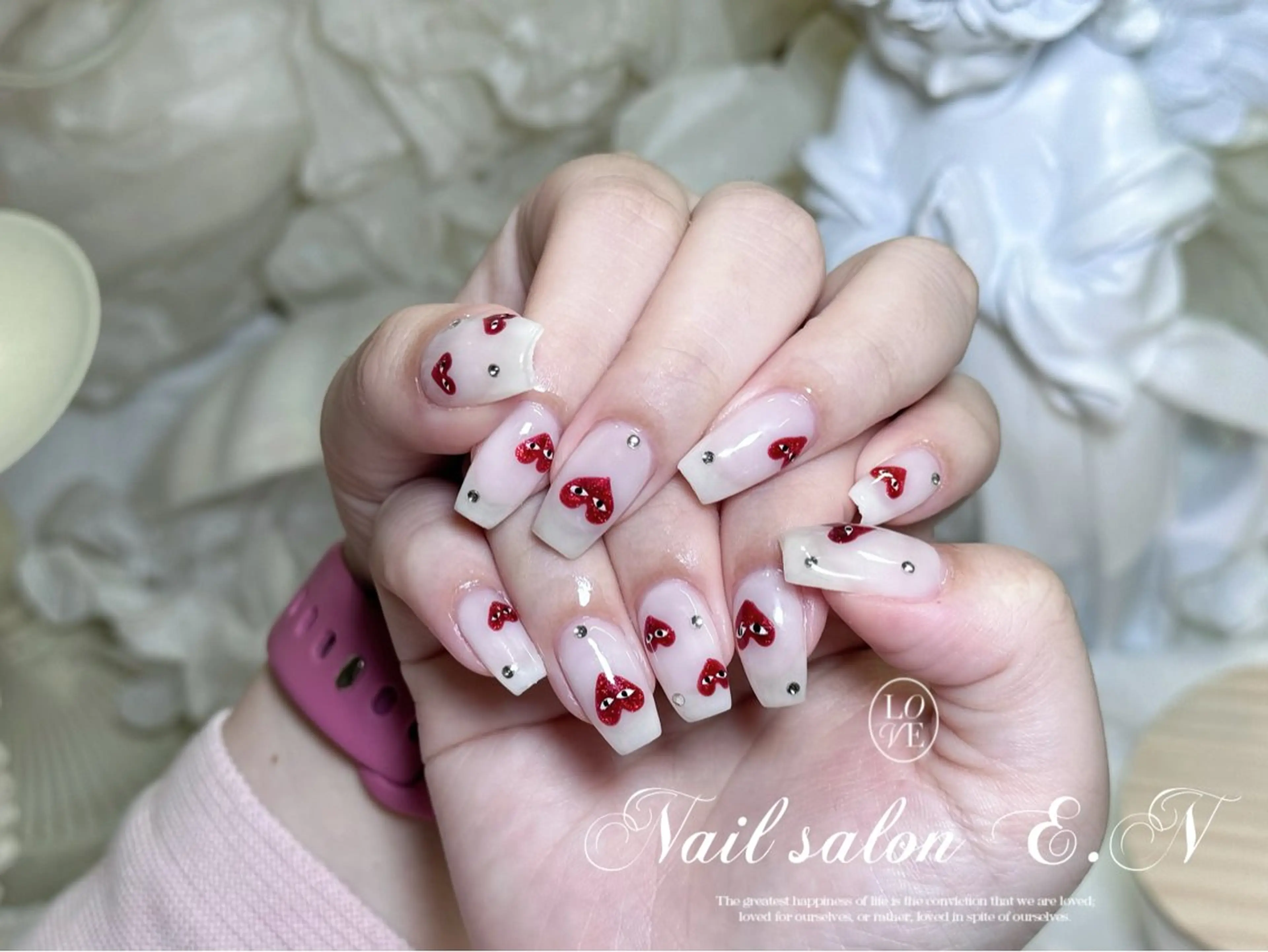 ネイル アートネイル オーロラネイル ガーリー キラキラネイル 韓国ネイル ハンドネイル E.N🦋 長さ出し/持ち込みのネイルデザイン