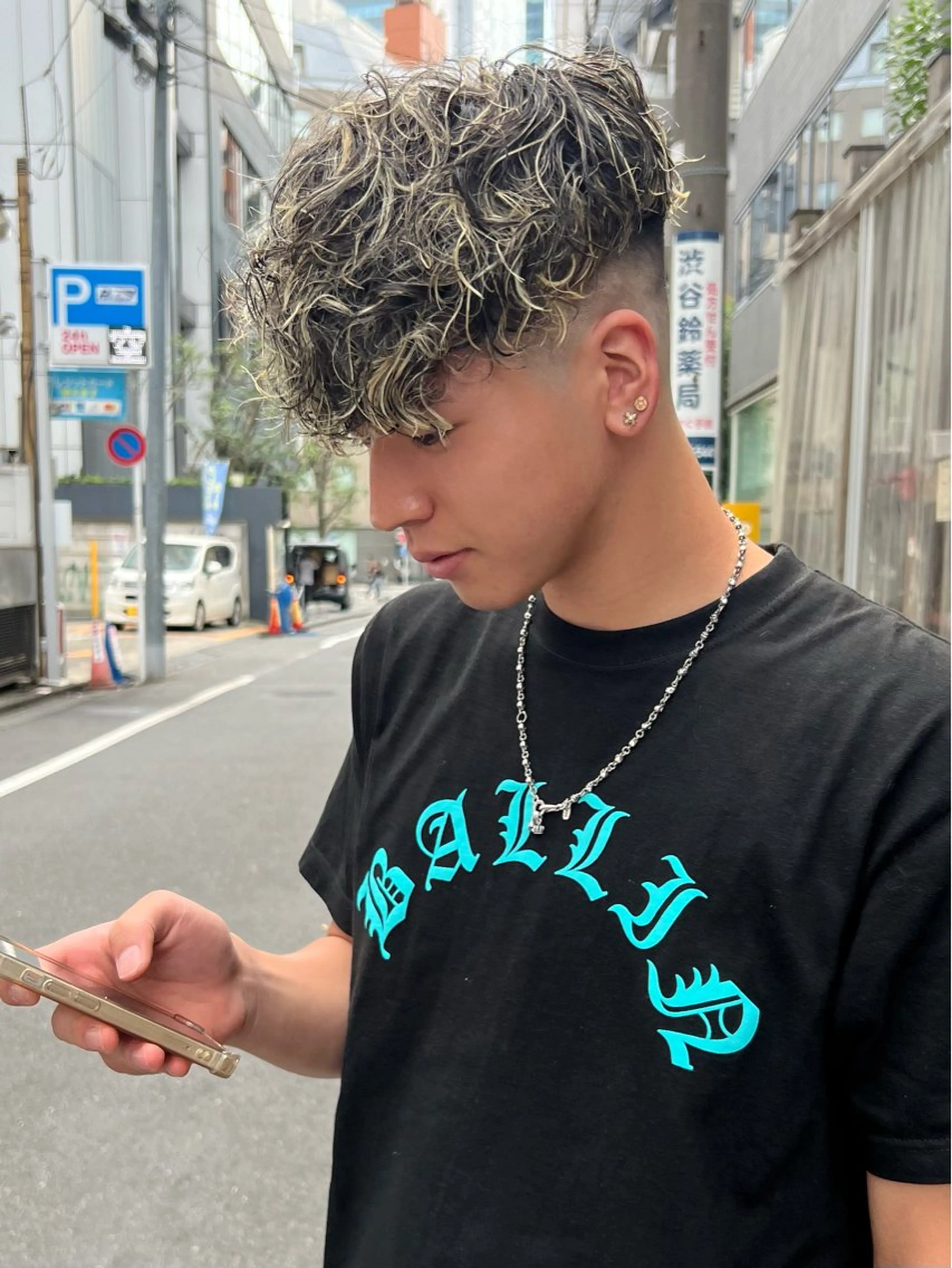 ショート カラー パーマ 豊崎 佑輔のヘアスタイル