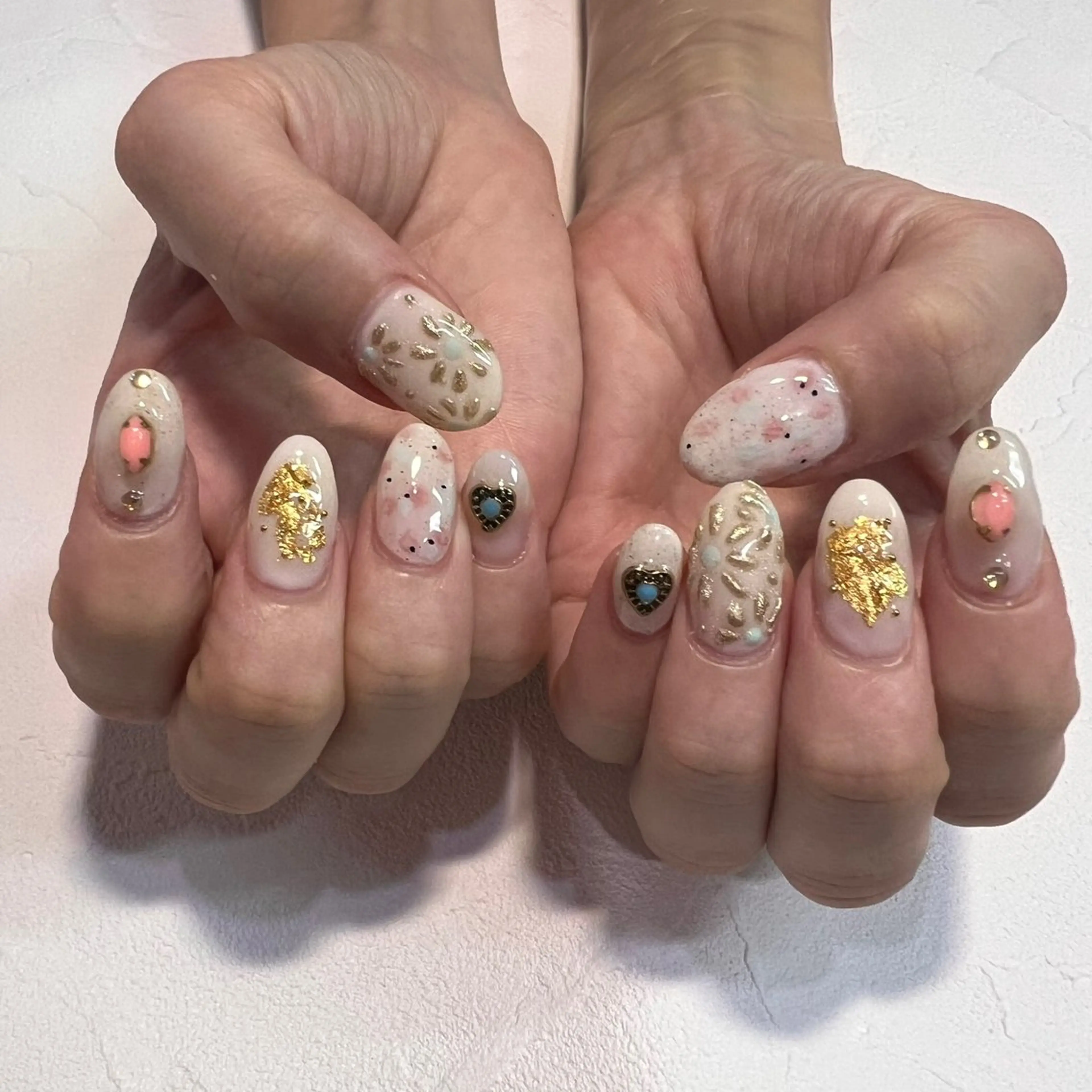 ネイル 持ち込み RIEKO🍒 ワンホン♡推しネイルのネイルデザイン