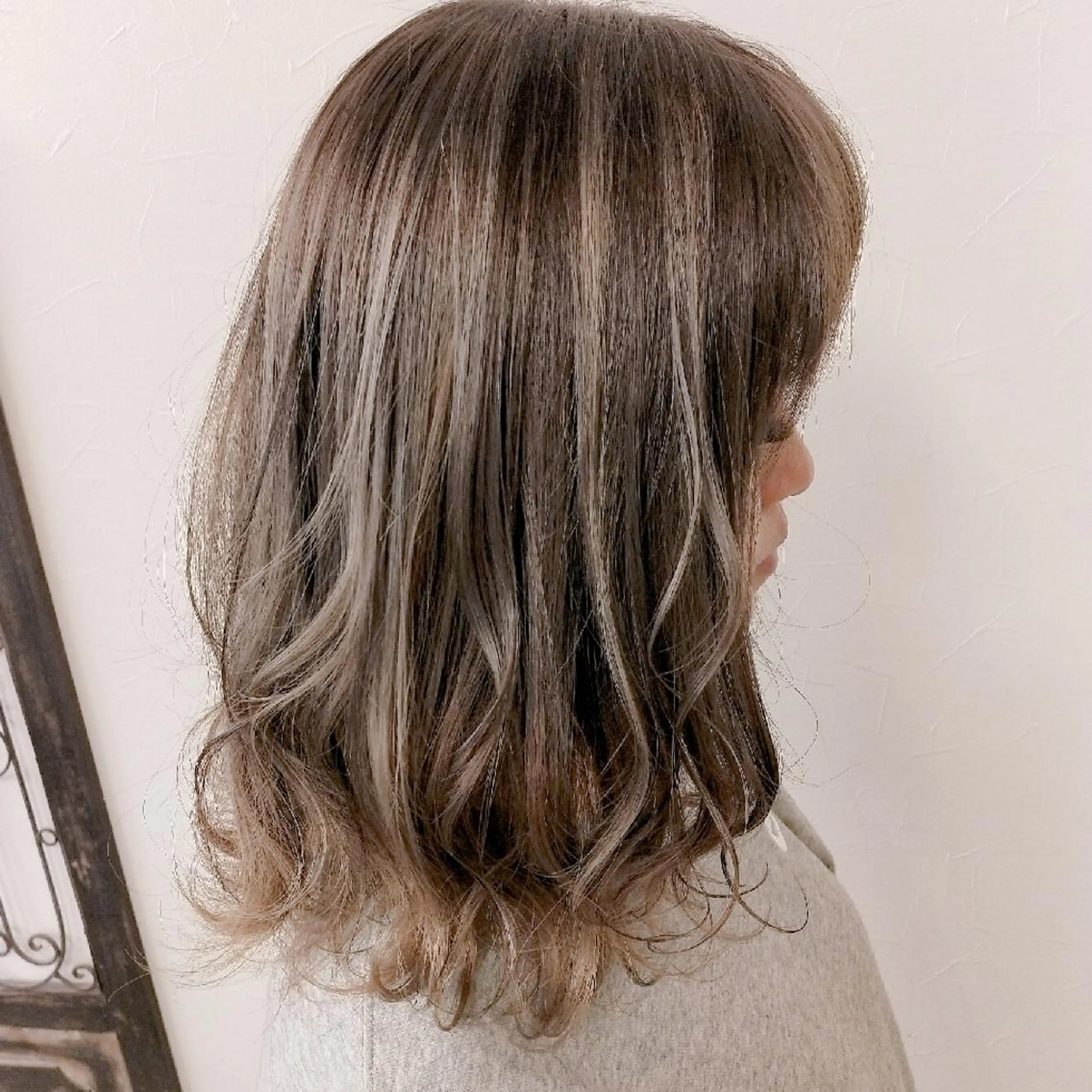 ミディアム カラー バレイヤージュ ベージュカラー ブリーチ ブロンド ダブルカラー デザインカラー 髪質改善Lilithのその他イメージ