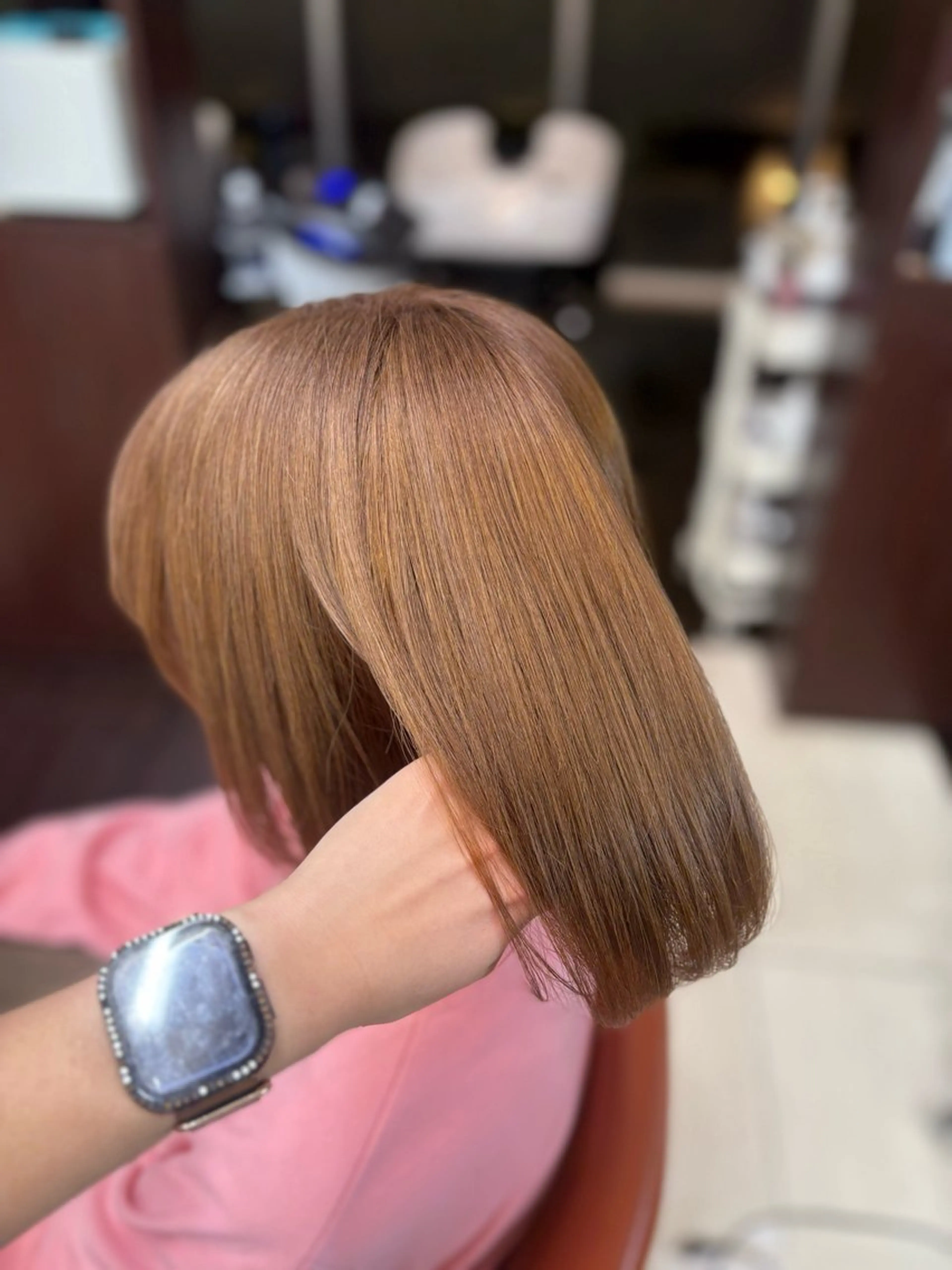 ショート カラー ブリーチ グレージュ ミルクティーグレージュ カット ヘアカラー 垢抜けデザイナー/ ハイトーン/朝倉友香のヘアスタイル