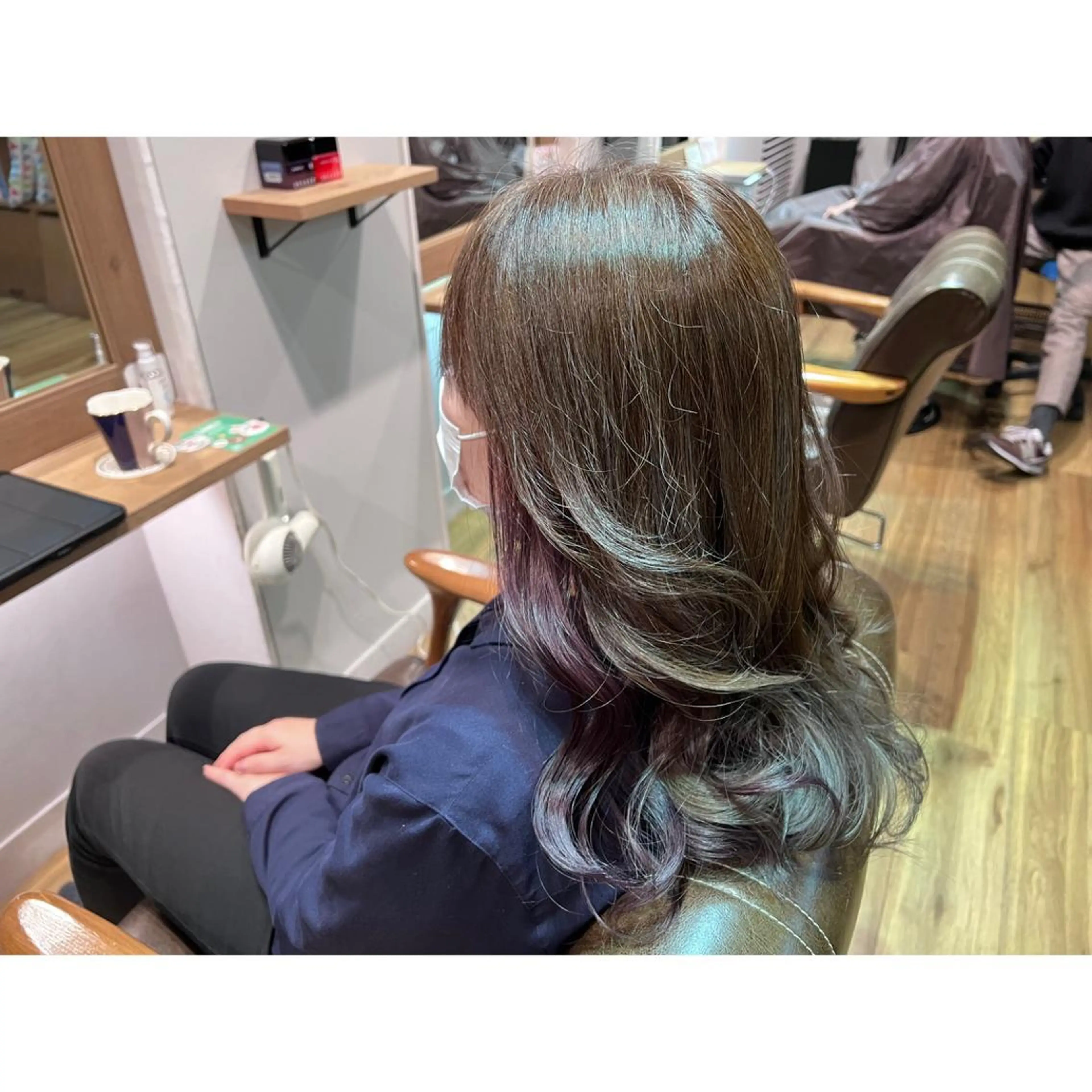 ロング カラー パープルカラー ヘアカラー トリートメント ツキダテ ユイのヘアスタイル