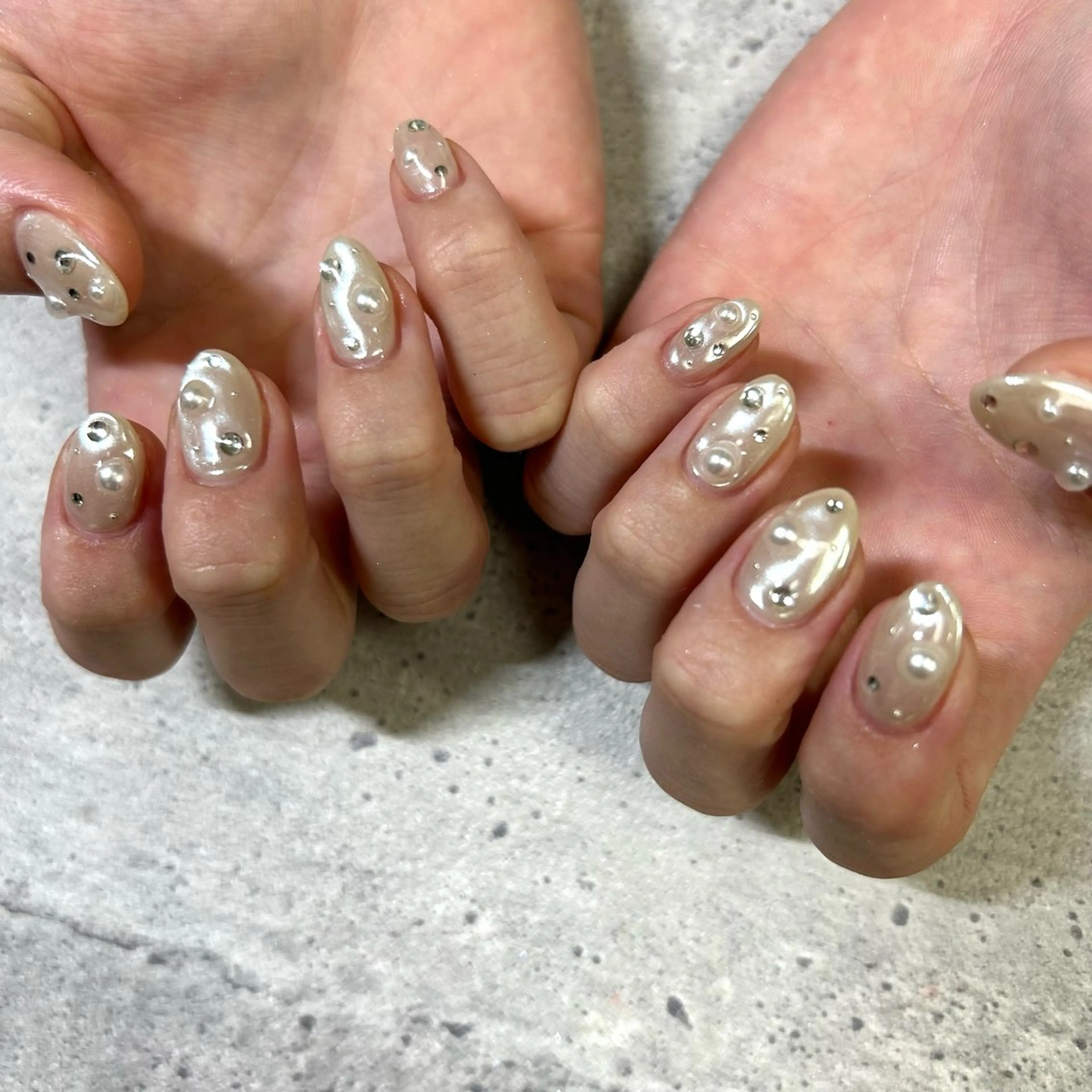 ネイル オーロラネイル 今福鶴見ネイル 8(ｴｲﾄ)のネイルデザイン