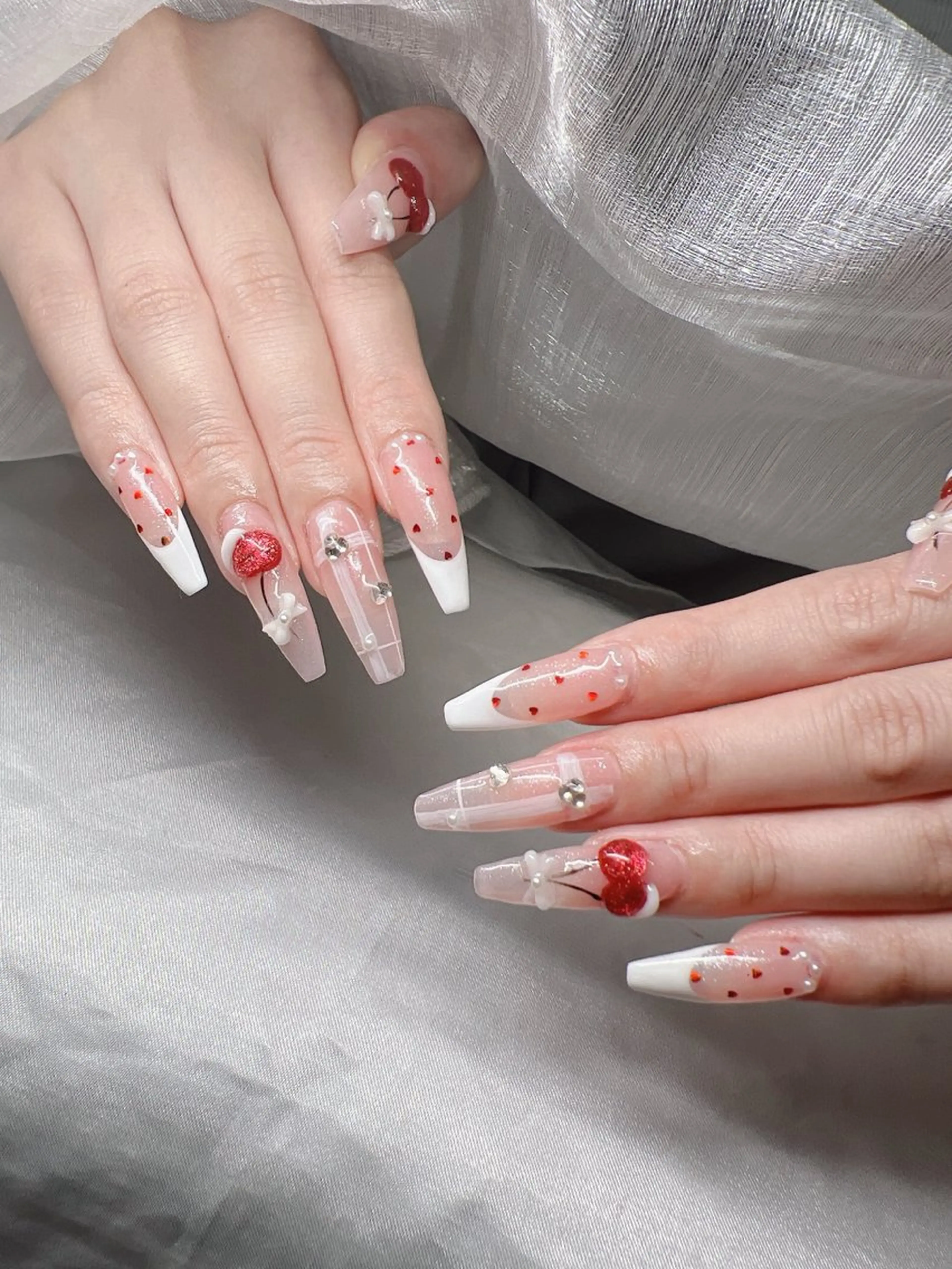 ネイル 長さ出し グラデーション 卒業式 キラキラネイル マグネットネイル ハンドネイル Lee Nailsのネイルデザイン