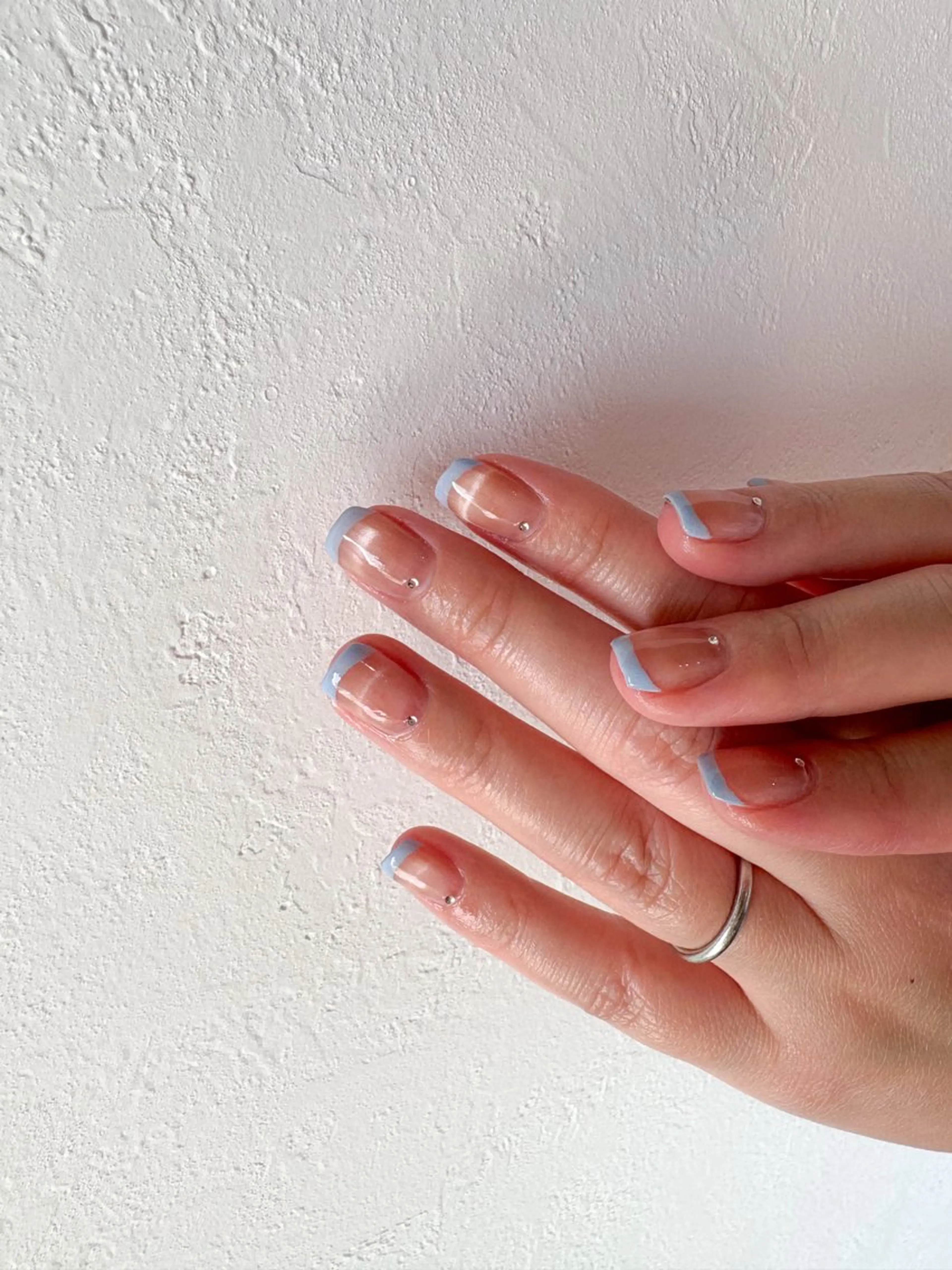 ネイル フレンチネイル マグネットネイル マグネットフレンチ ハンドネイル 🌲🌳🚪iiit o🌲🌳🌲のネイルデザイン