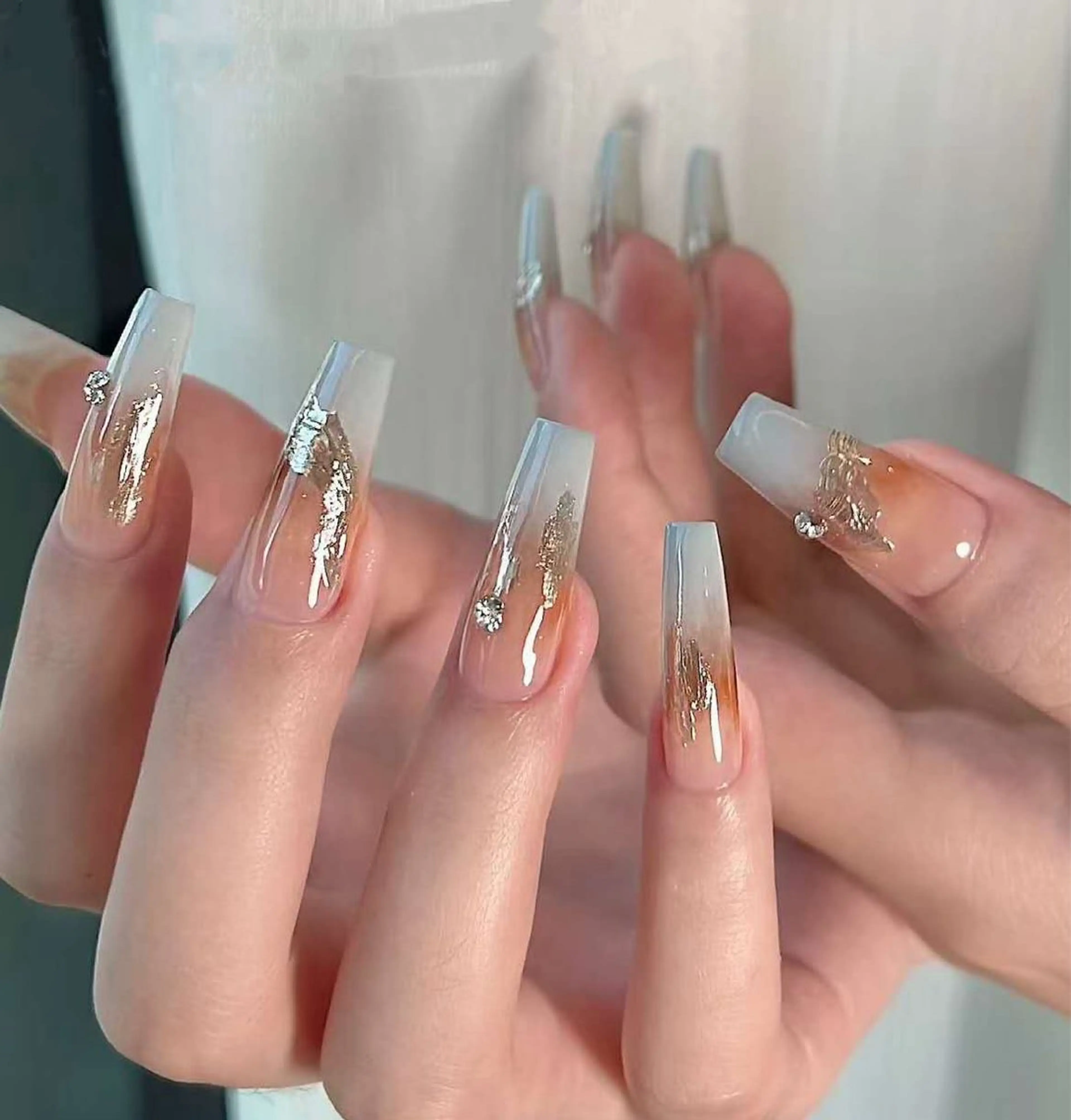 ネイル オーロラネイル フラワーネイル フットネイル フレンチネイル ジェルネイル ハンドネイル 相沢 さやかのネイルデザイン