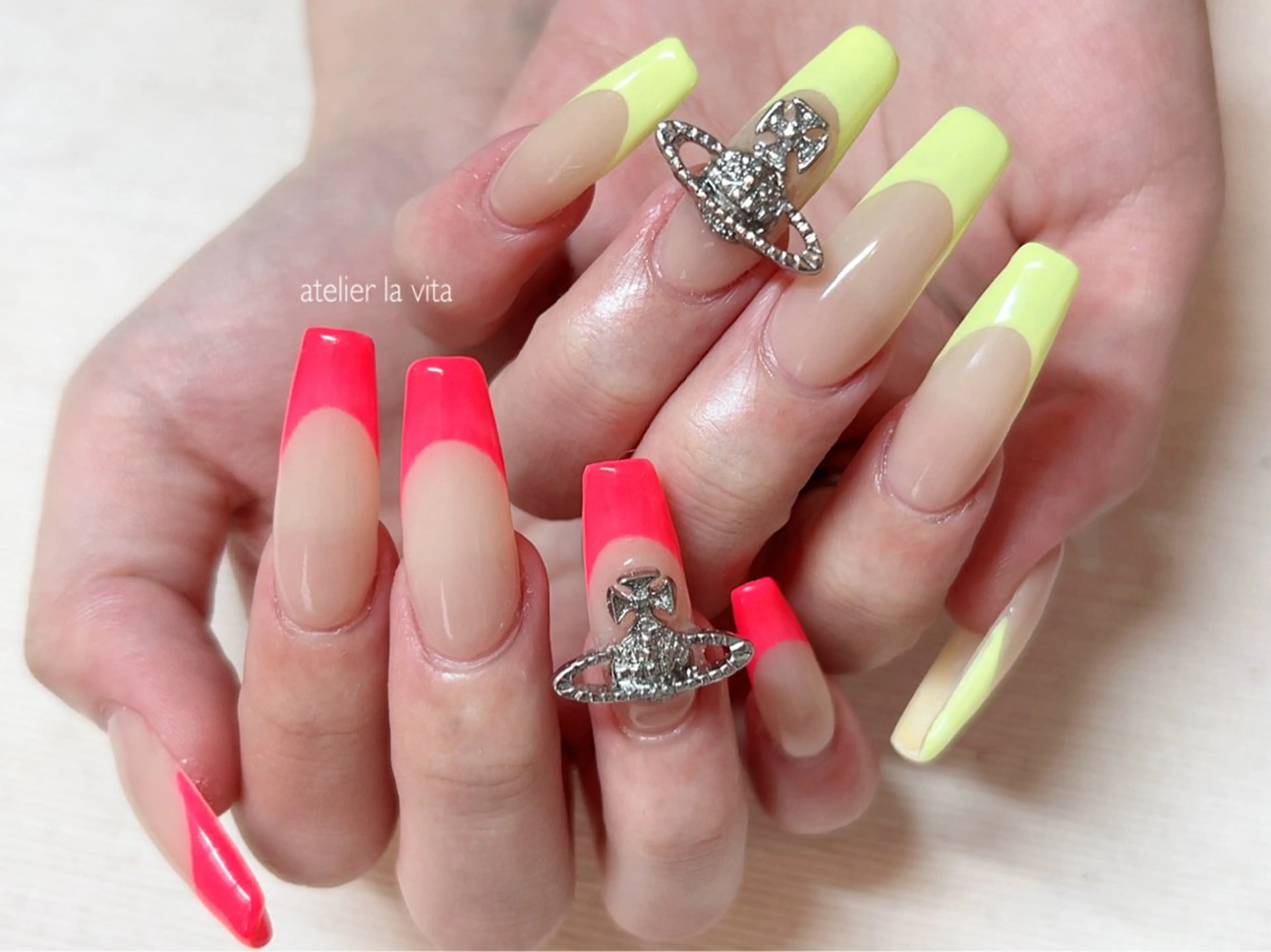 ネイル アートネイル ジェルネイル ハンドネイル atelier la vita所属・lavita. mimuraのネイルデザイン