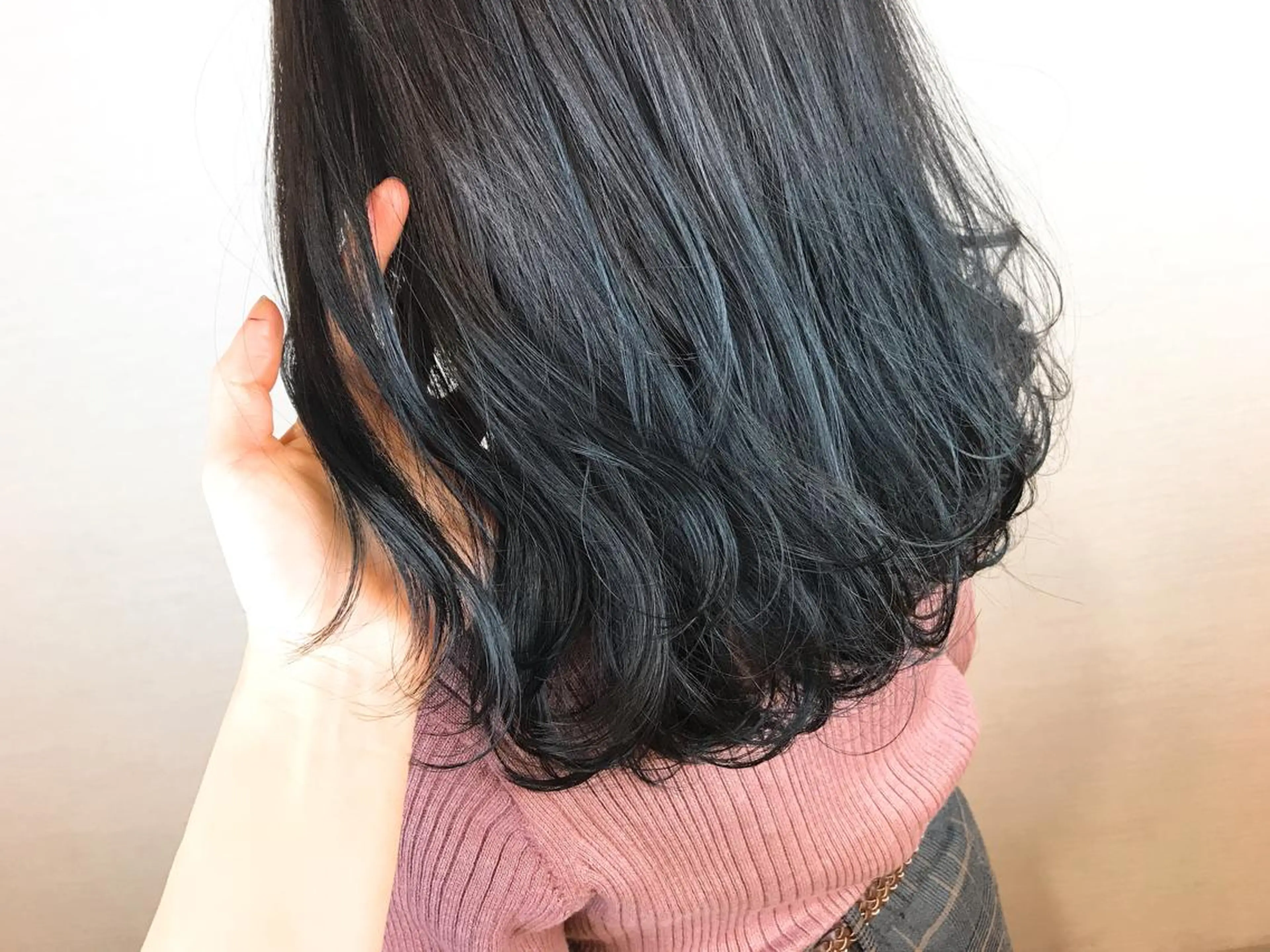 ロング カラー ブルーカラー ブルージュ グラデーションカラー 韓国レイヤーカット/ ダブルカラーのヘアスタイル