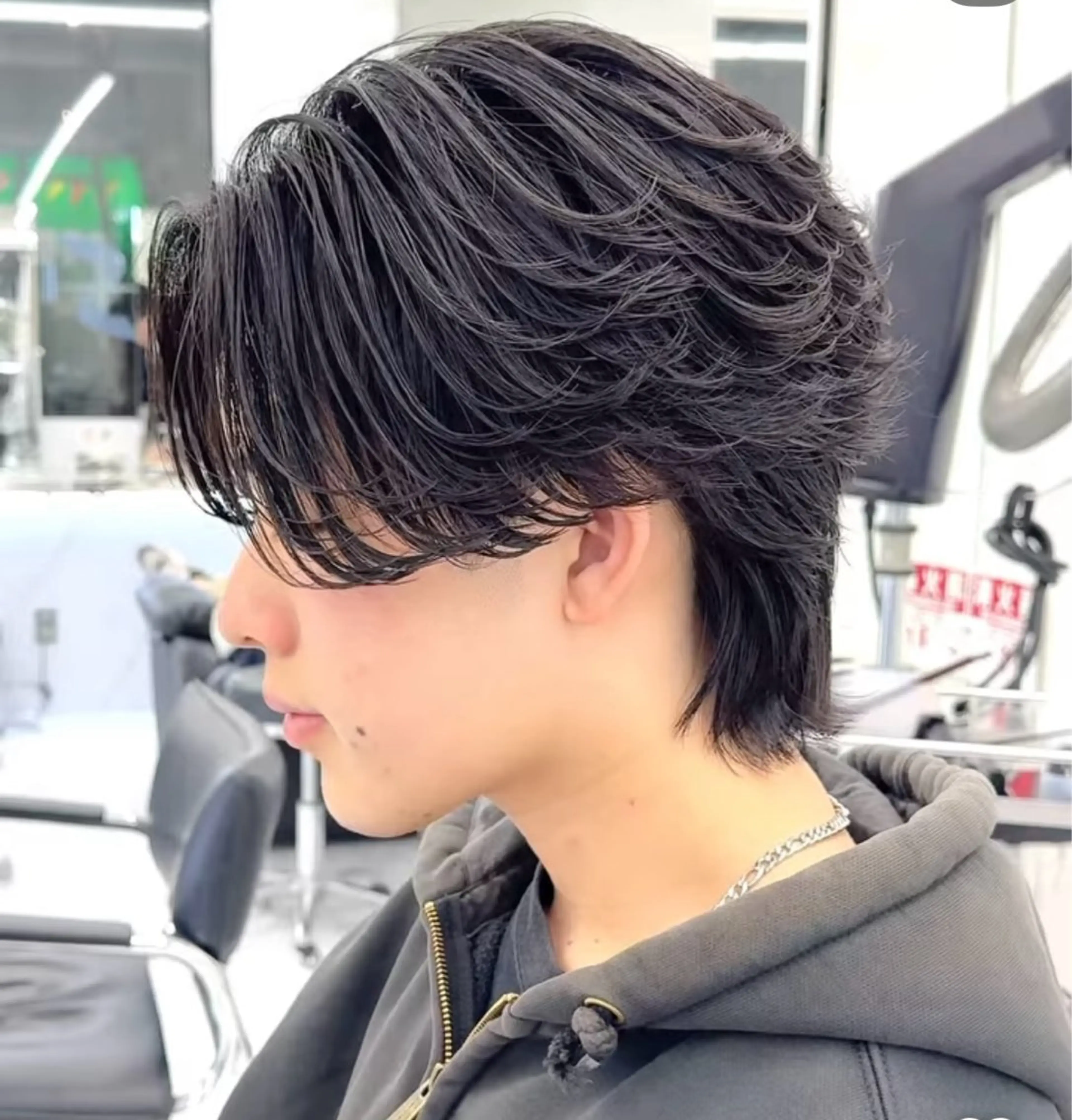 カット＋フェザーパーマ¥8800の写真