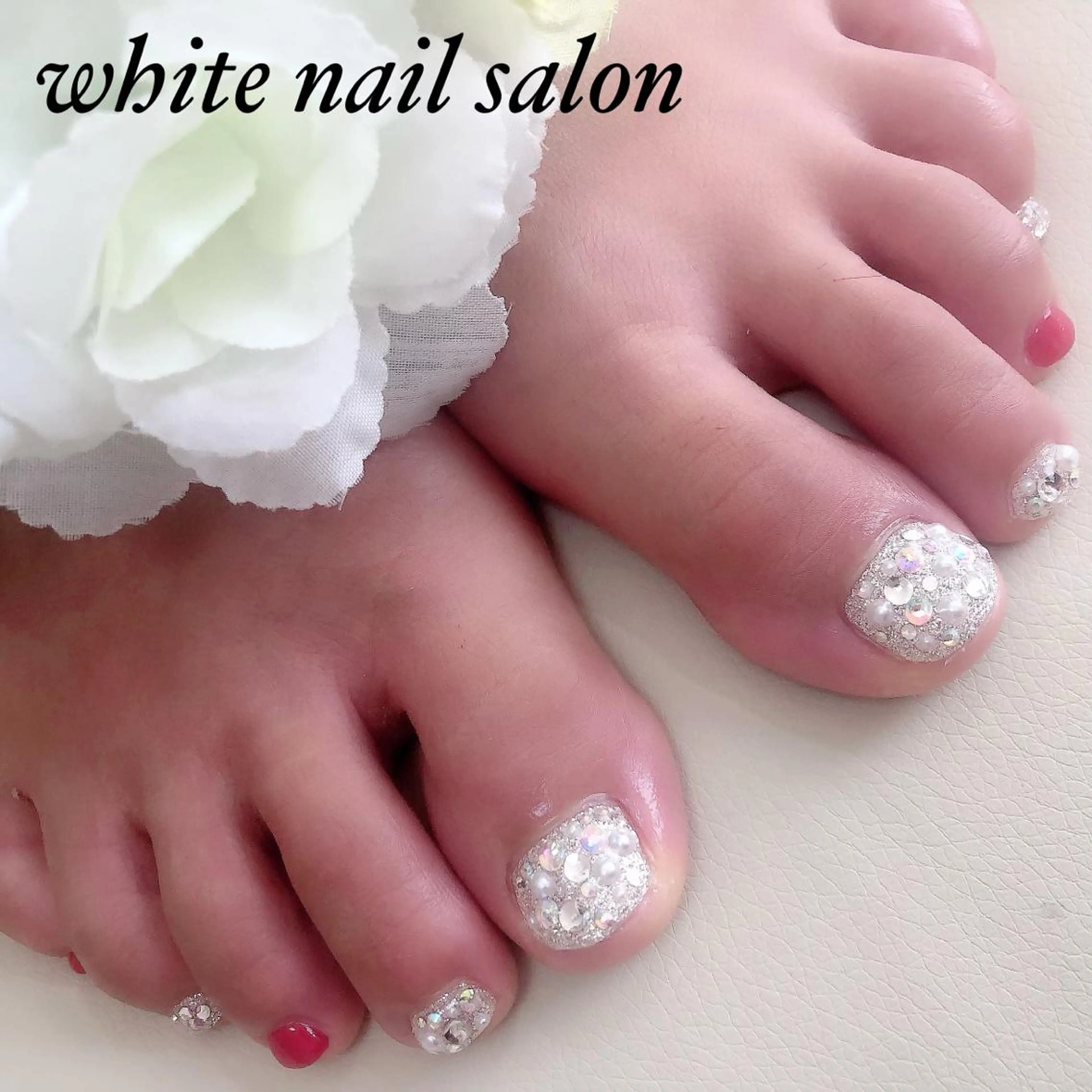 ネイル ジェルネイル ハードジェル 持ち込み ソフトジェル フットネイル white nail salonのネイルデザイン