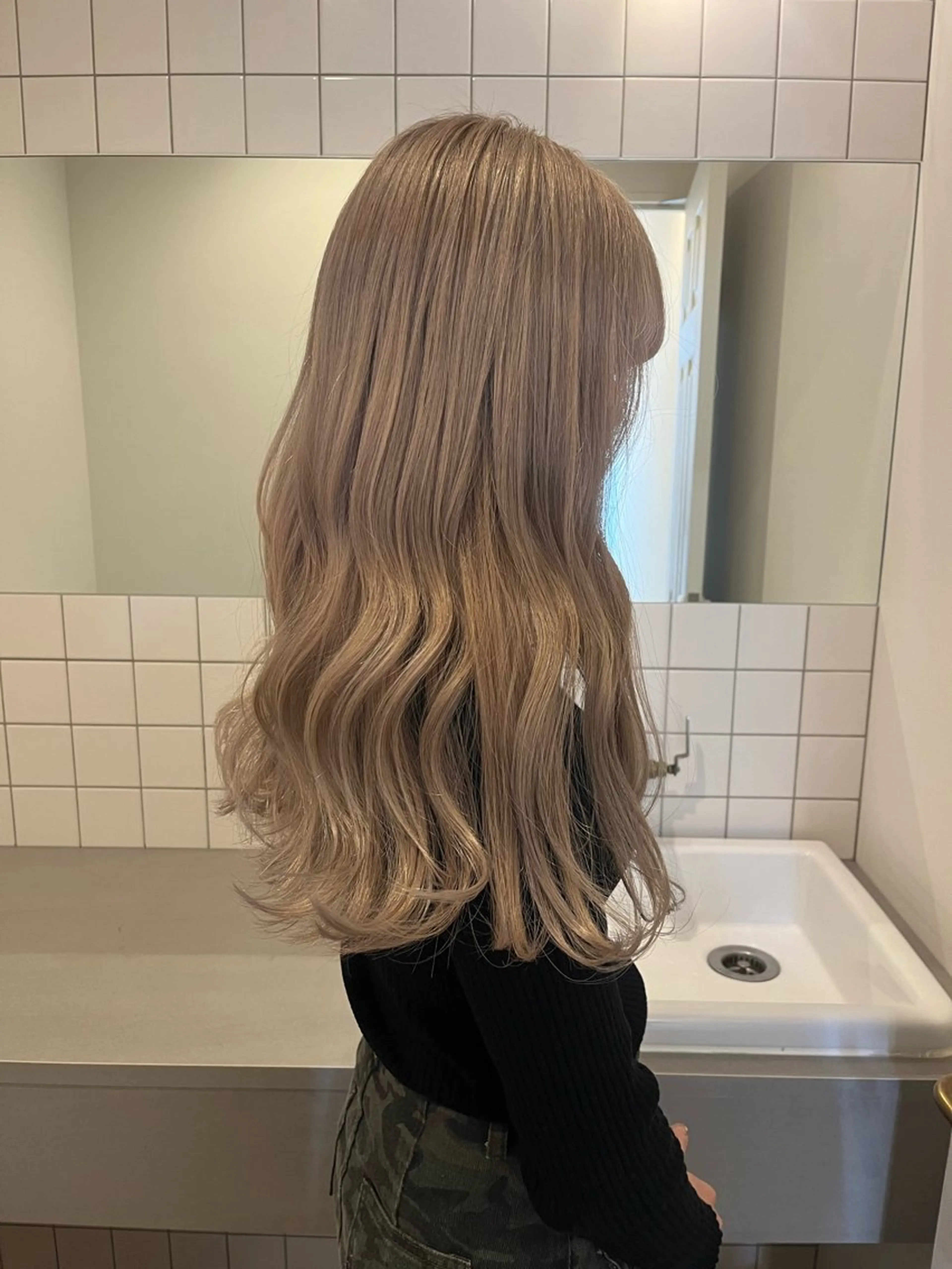 カラー yuka/ロング/ レイヤーカットモデルのヘアスタイル