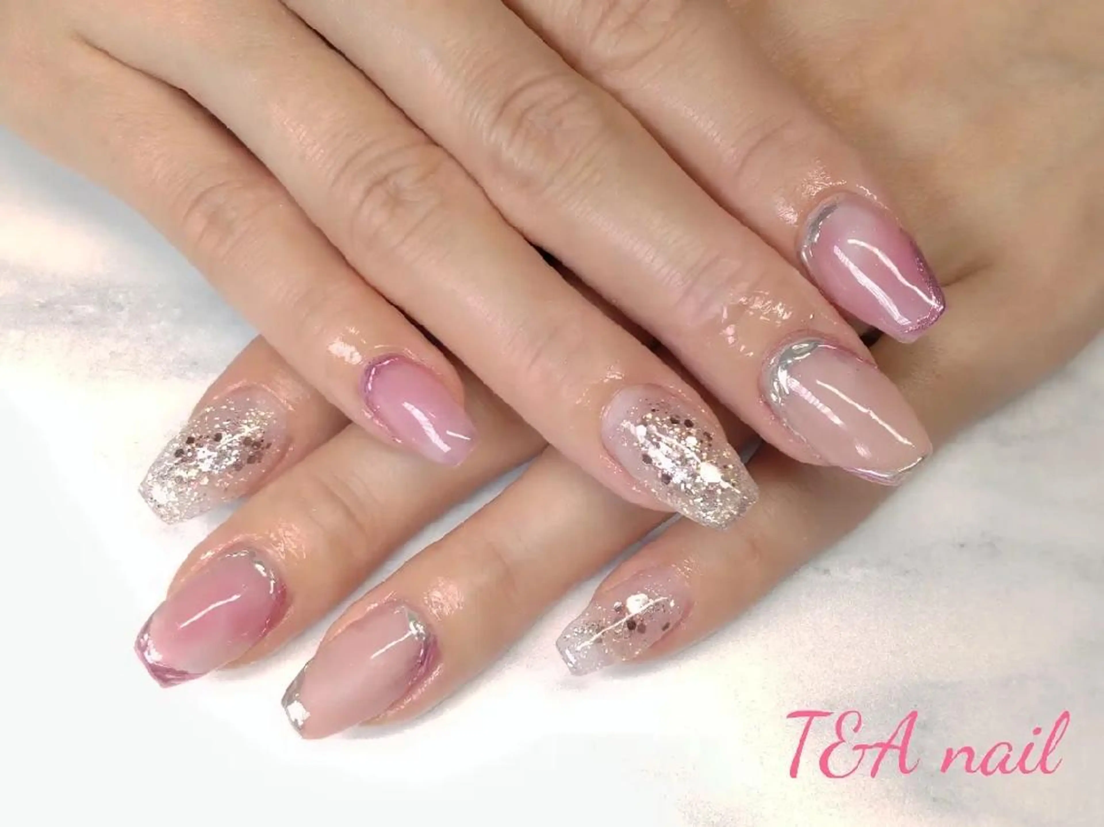 ミディアム ネイル 長さ出し ジェルネイル ニュアンスネイル ピンク スカルプネイル ハンドネイル T&A nailのネイルデザイン