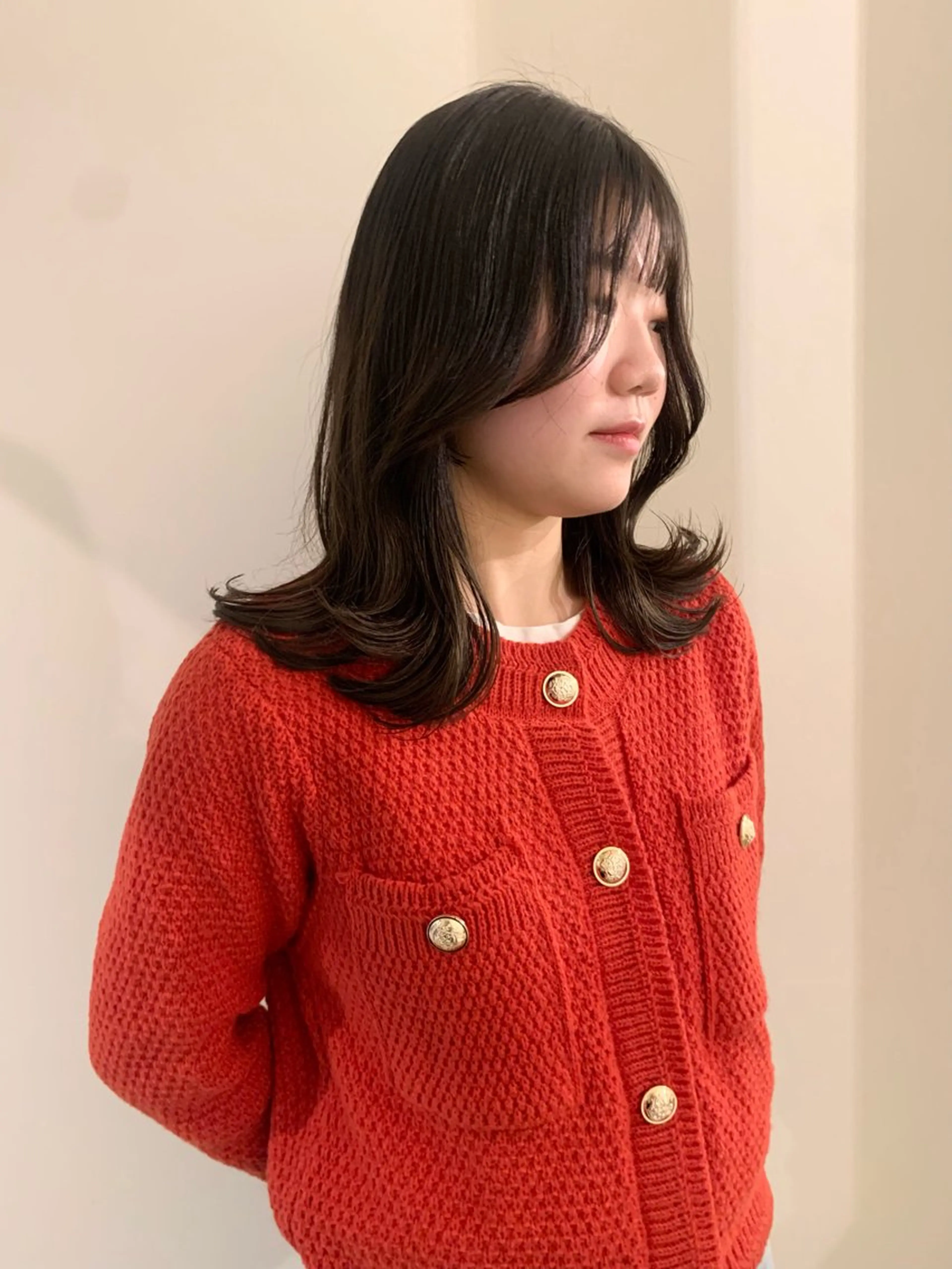 セミロング カラー くびれヘア 韓国風ヘア くびれレイヤー レイヤーカット カット ヘアカラー トリートメント 落合希 Olivebeigeのヘアスタイル