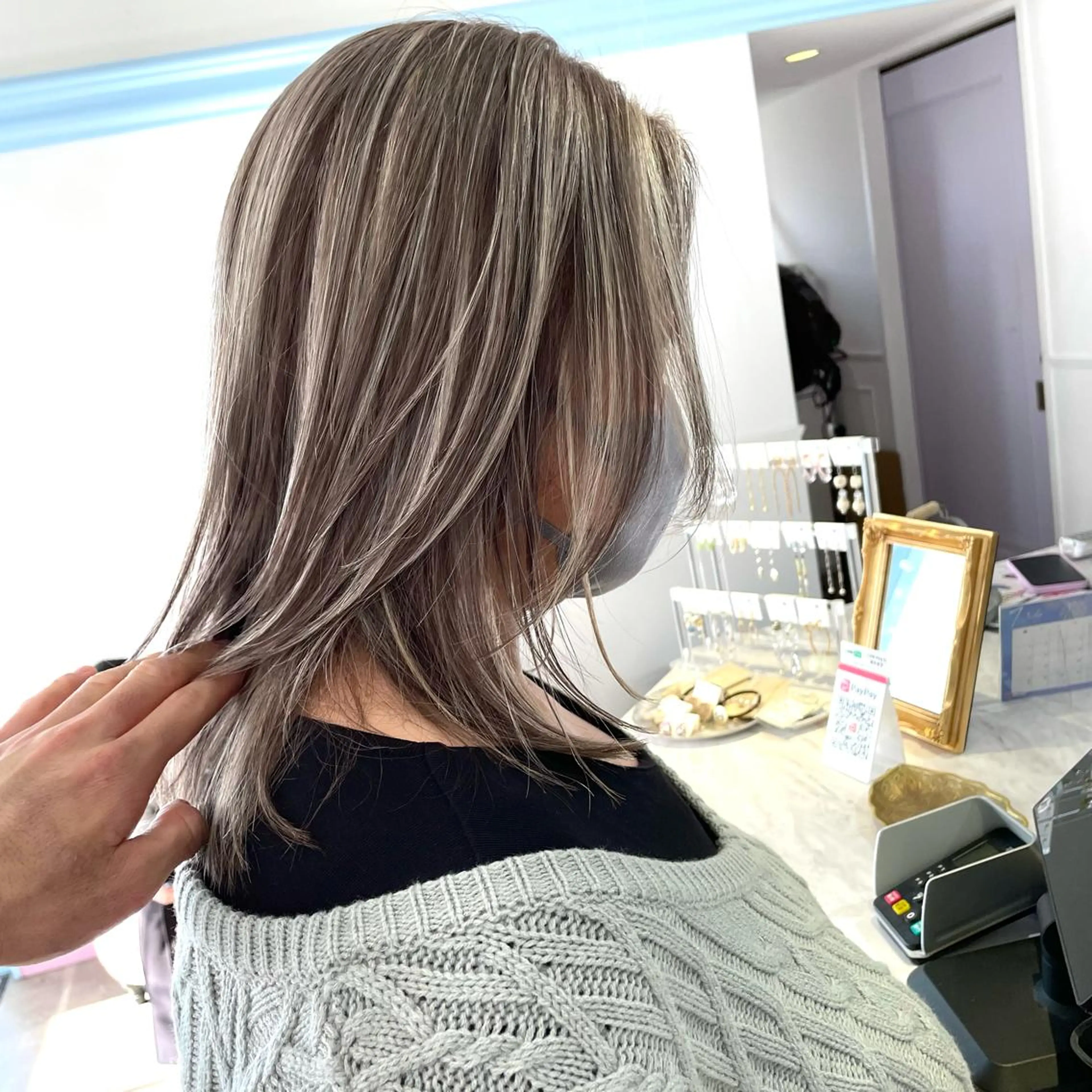 セミロング ヘアカラー トリートメント Lit所属・Lit.豊橋 夏目のヘアスタイル