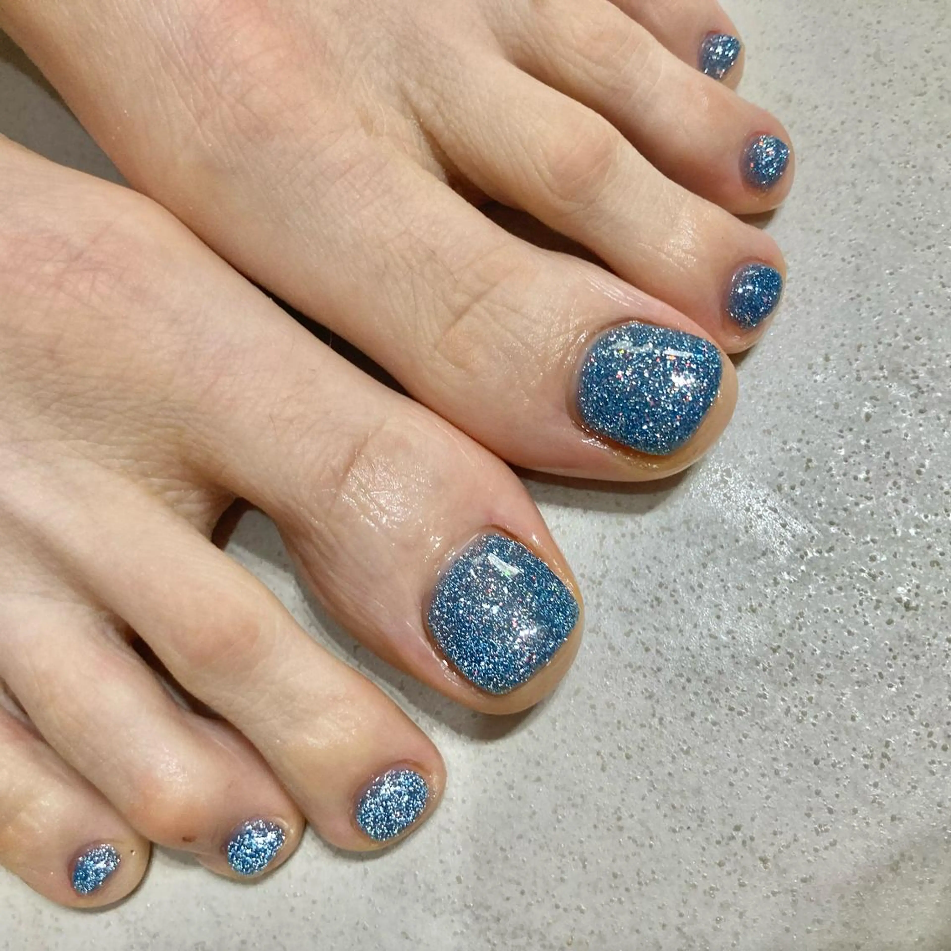 ネイル フラッシュネイル ラメ(グリッター) フットネイル sary nail所属・sary nailのネイルデザイン