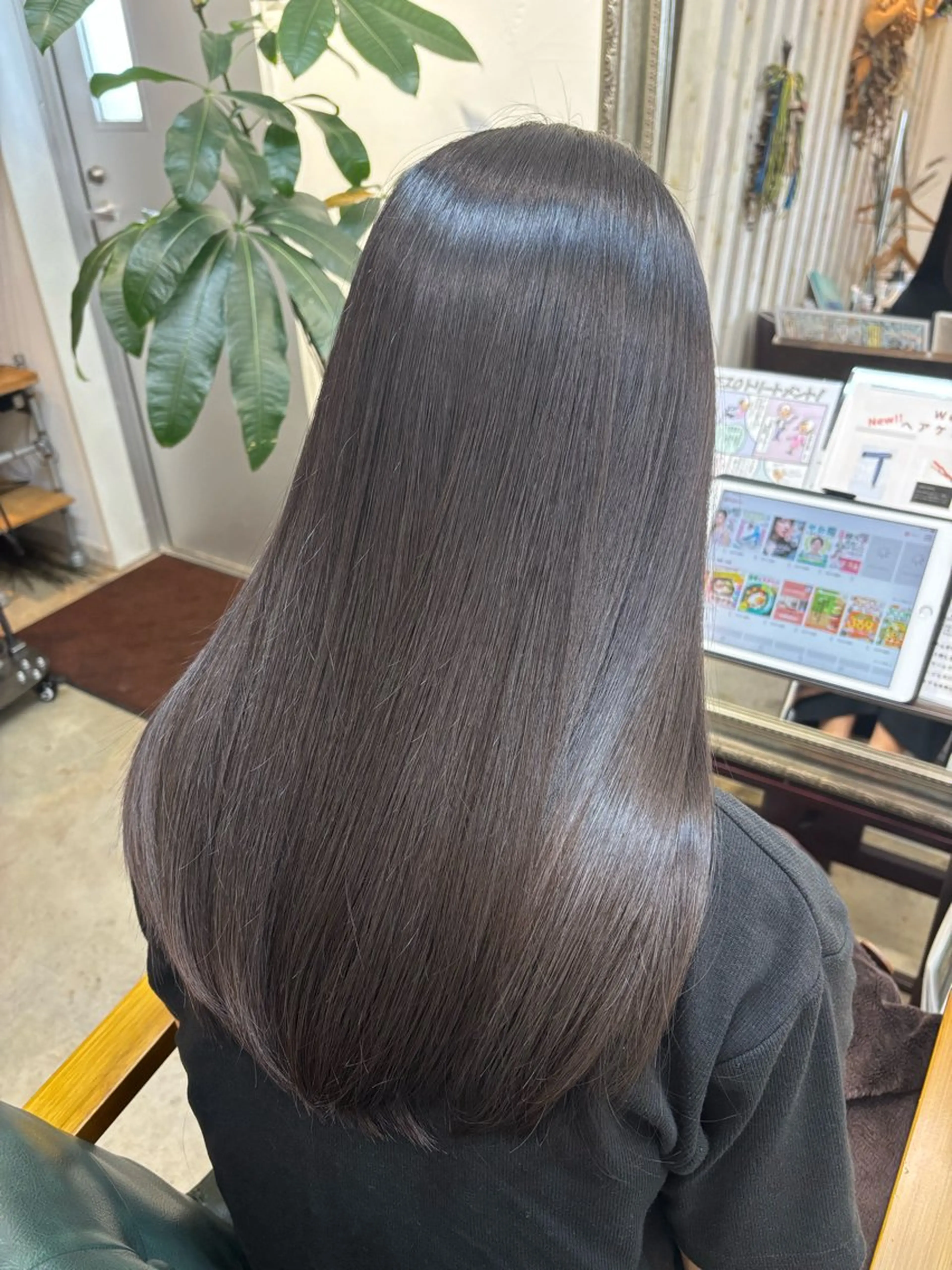 美髪カラー＆髪質改善トリートメントの写真