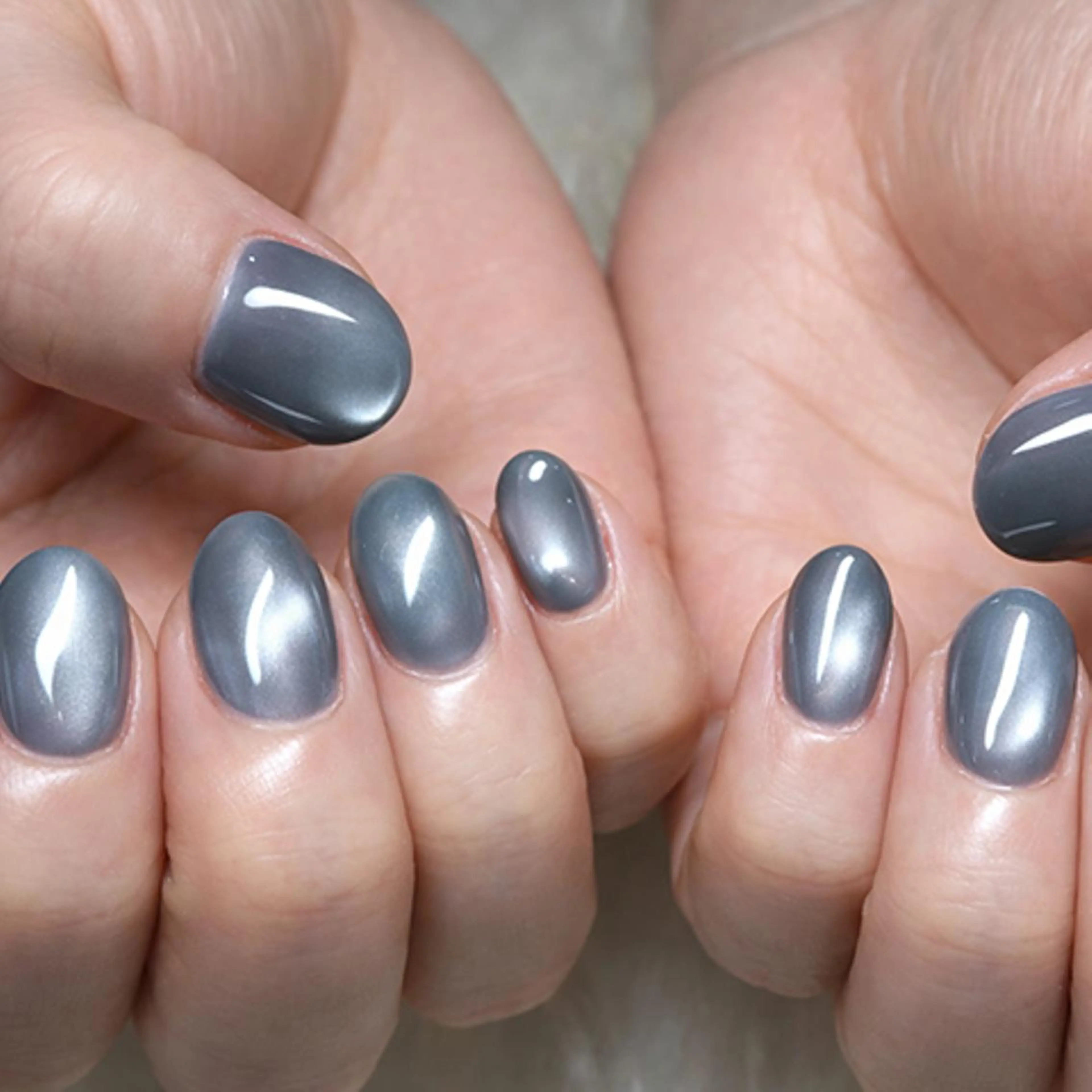 ネイル マグネットネイル マグネットワンカラー ワンカラーネイル ハンドネイル Miku. Nのネイルデザイン