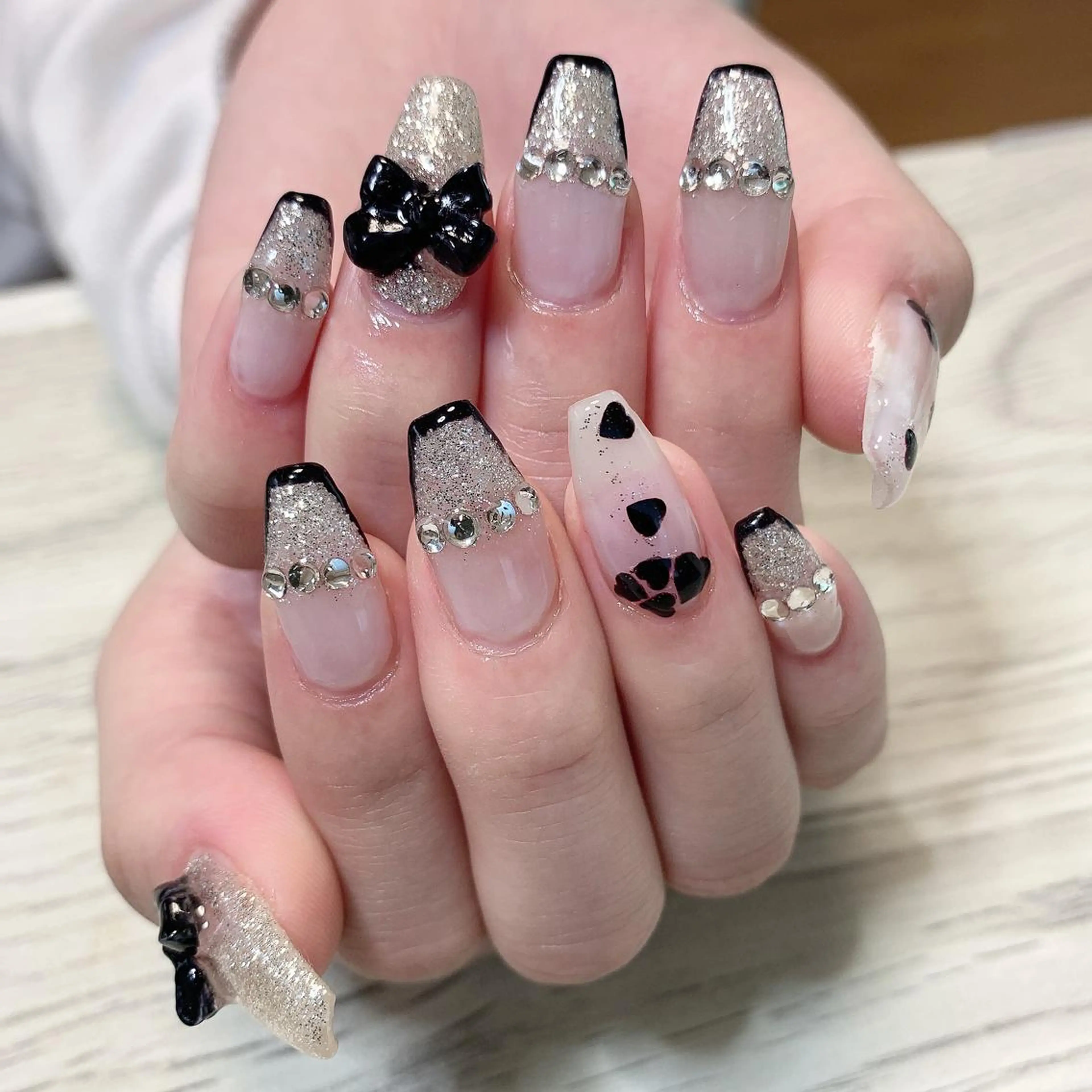 ネイル ハンドネイル フットネイル Adite nailのネイルデザイン