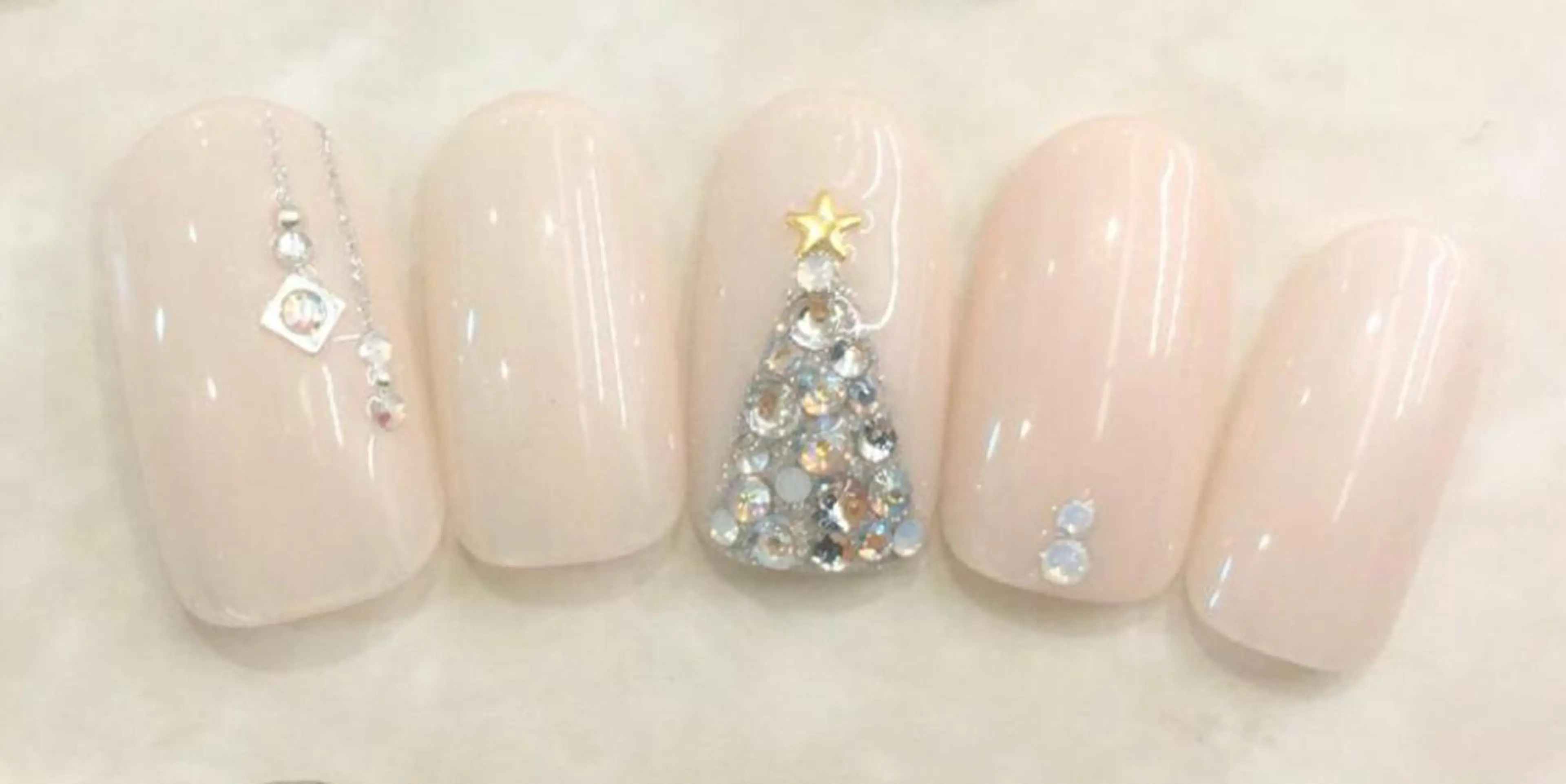 ネイル ハンドネイル ゲン レイカのネイルデザイン