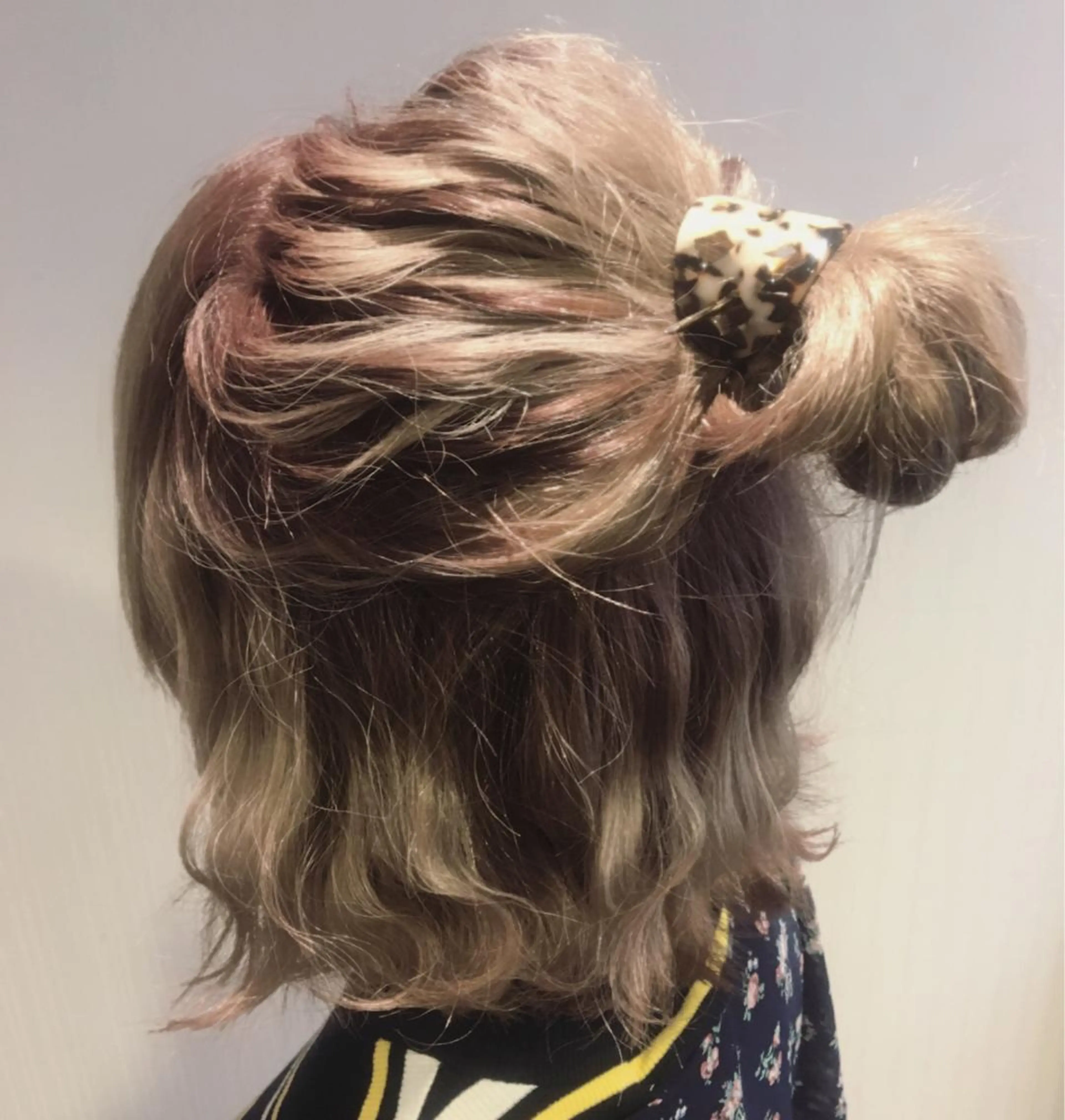 ショート カラー パーマ ヘアアレンジ ハーフアップ お団子ヘア ショートヘア moku所属・【mokuオーナー】 ちはるのヘアスタイル