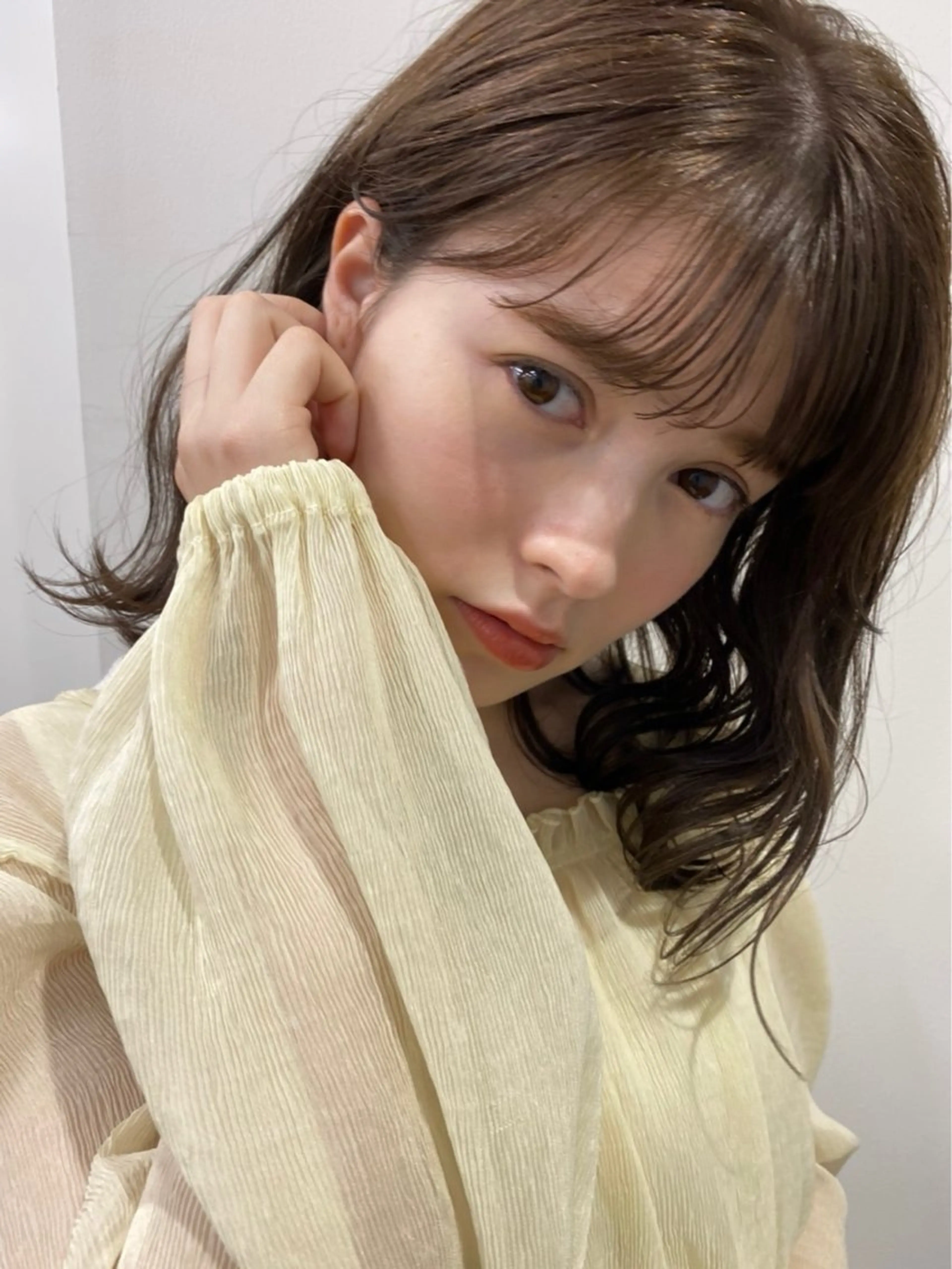 ミディアム ミディアムパーマ ボブ 髪質改善 韓国風ヘア 小顔カット コテ巻き/パーマ/艶 透明感/荻原凜太郎のヘアスタイル