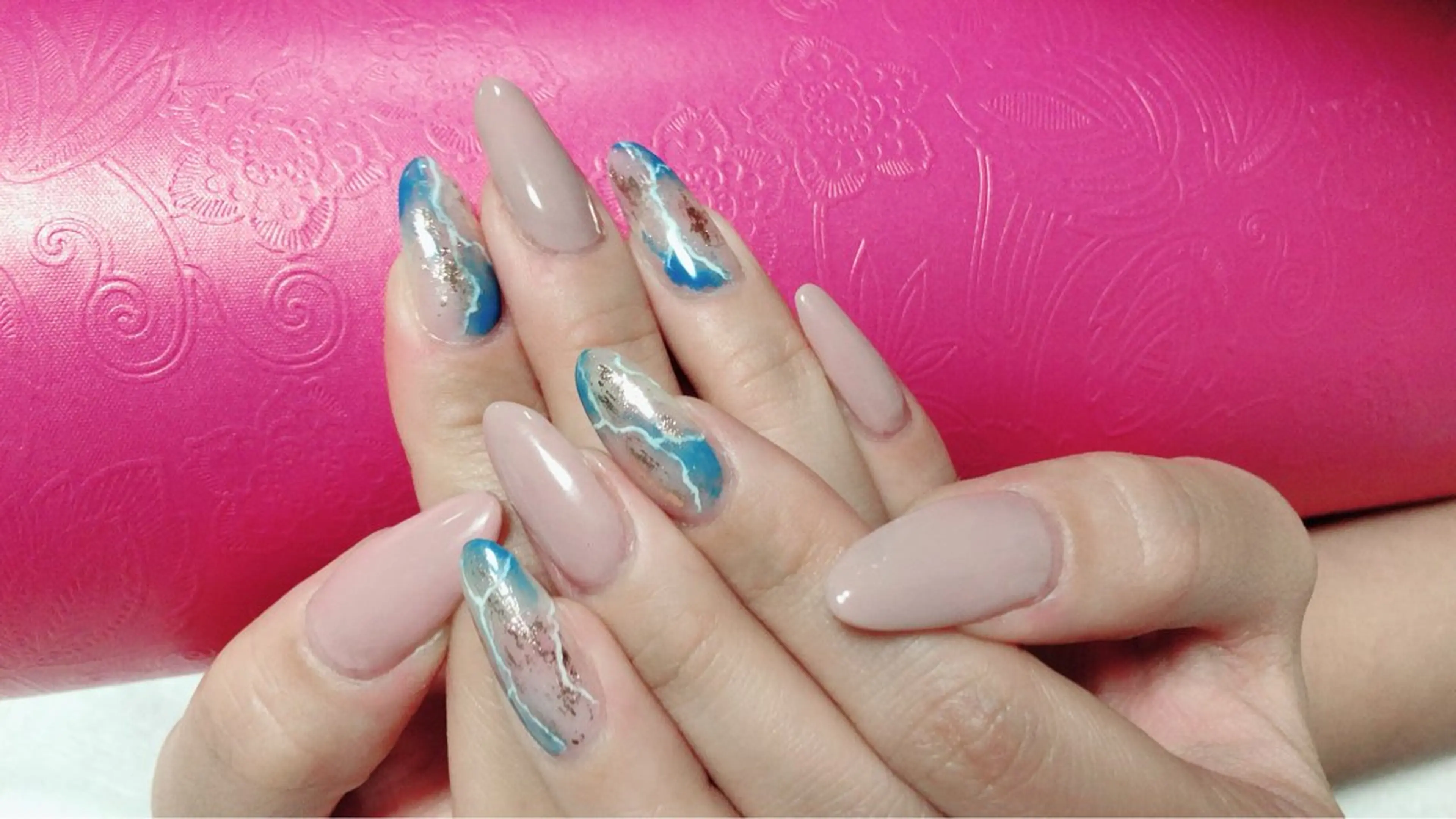 ネイル n o q r m. n a c h iのネイルデザイン