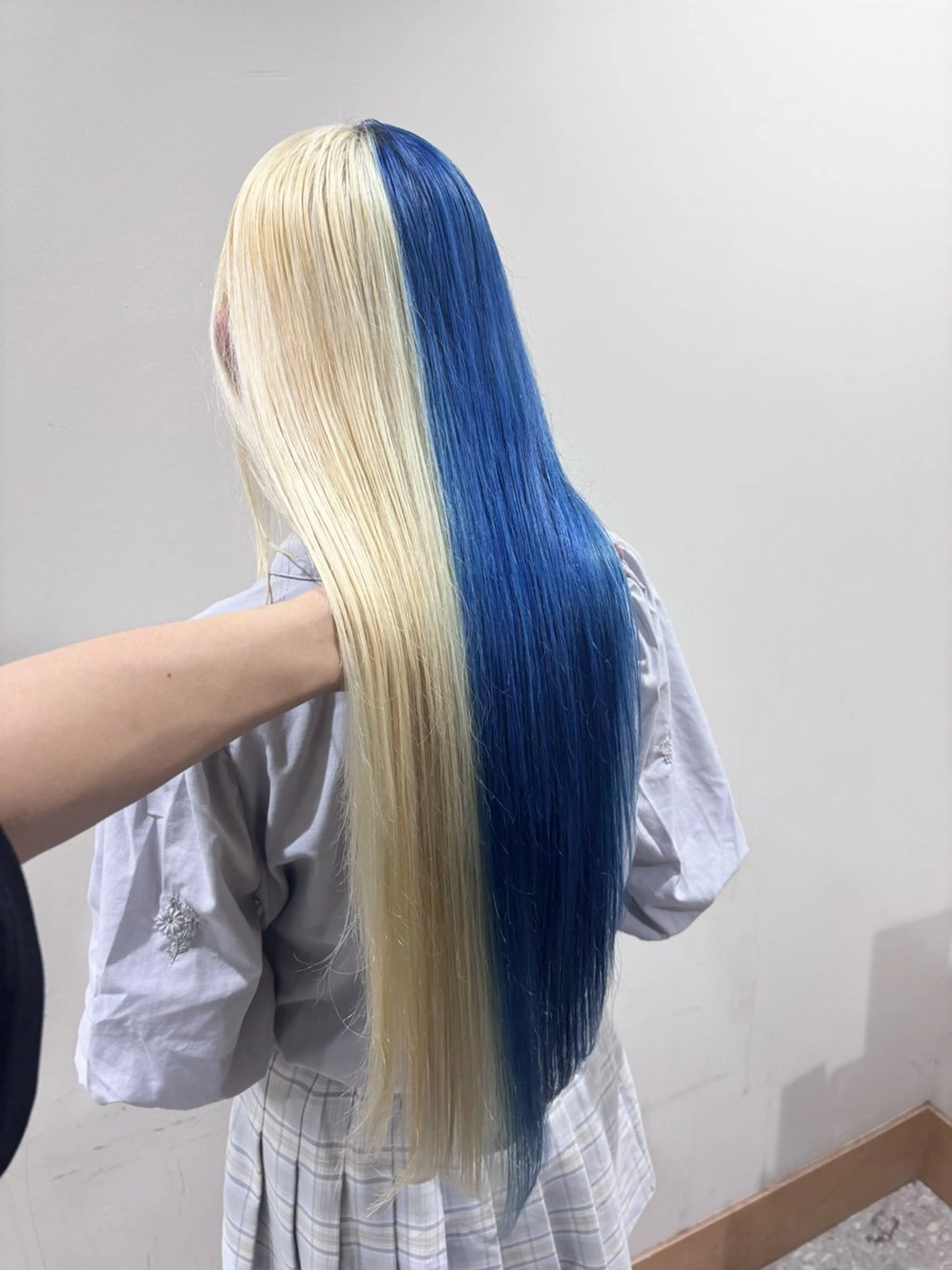 ロング カラー ブリーチ予約率90% 以上✨森山陽向のヘアスタイル