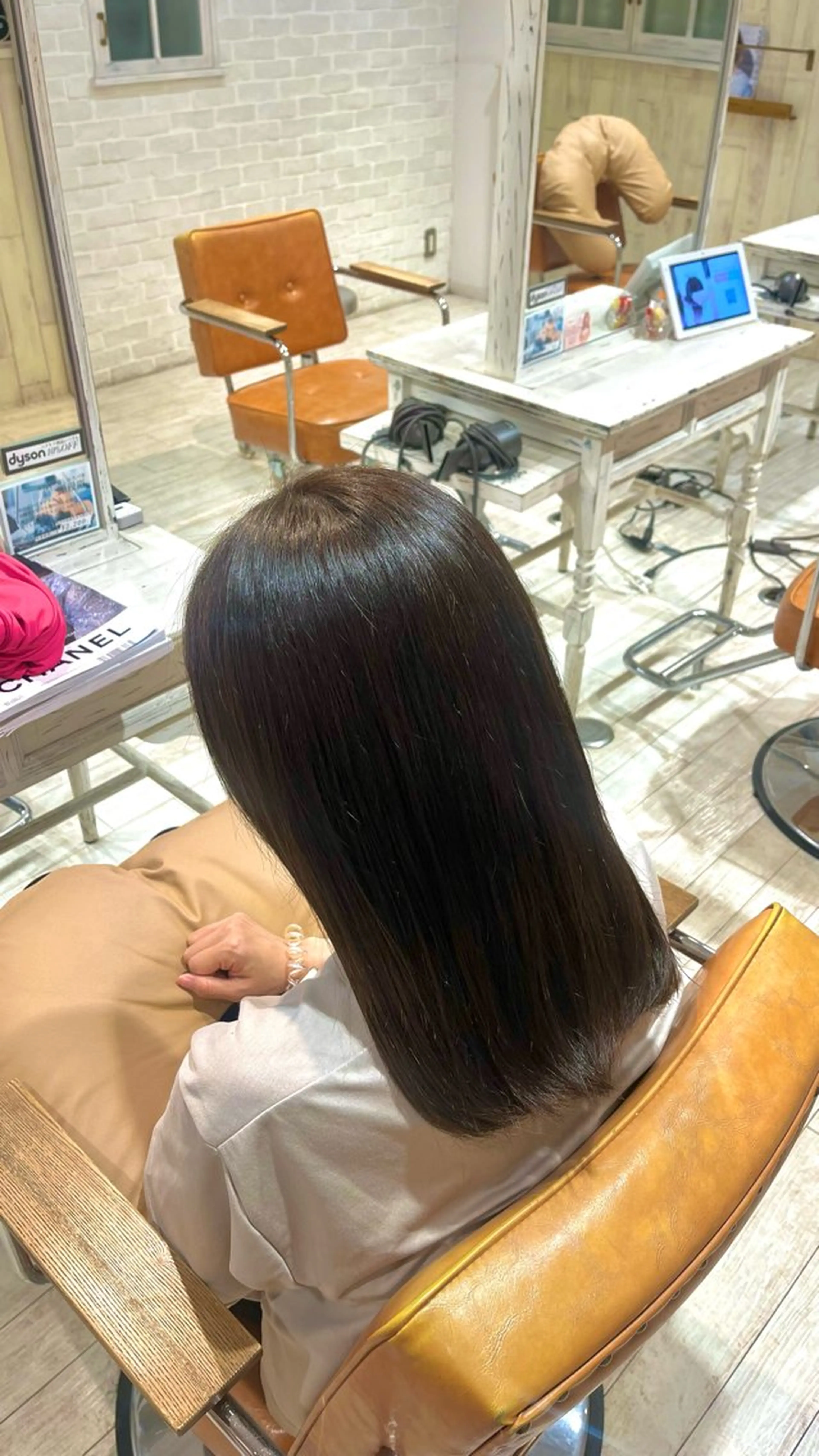 ロング カラー ベージュカラー トリートメント 杉浦 悠月のヘアスタイル