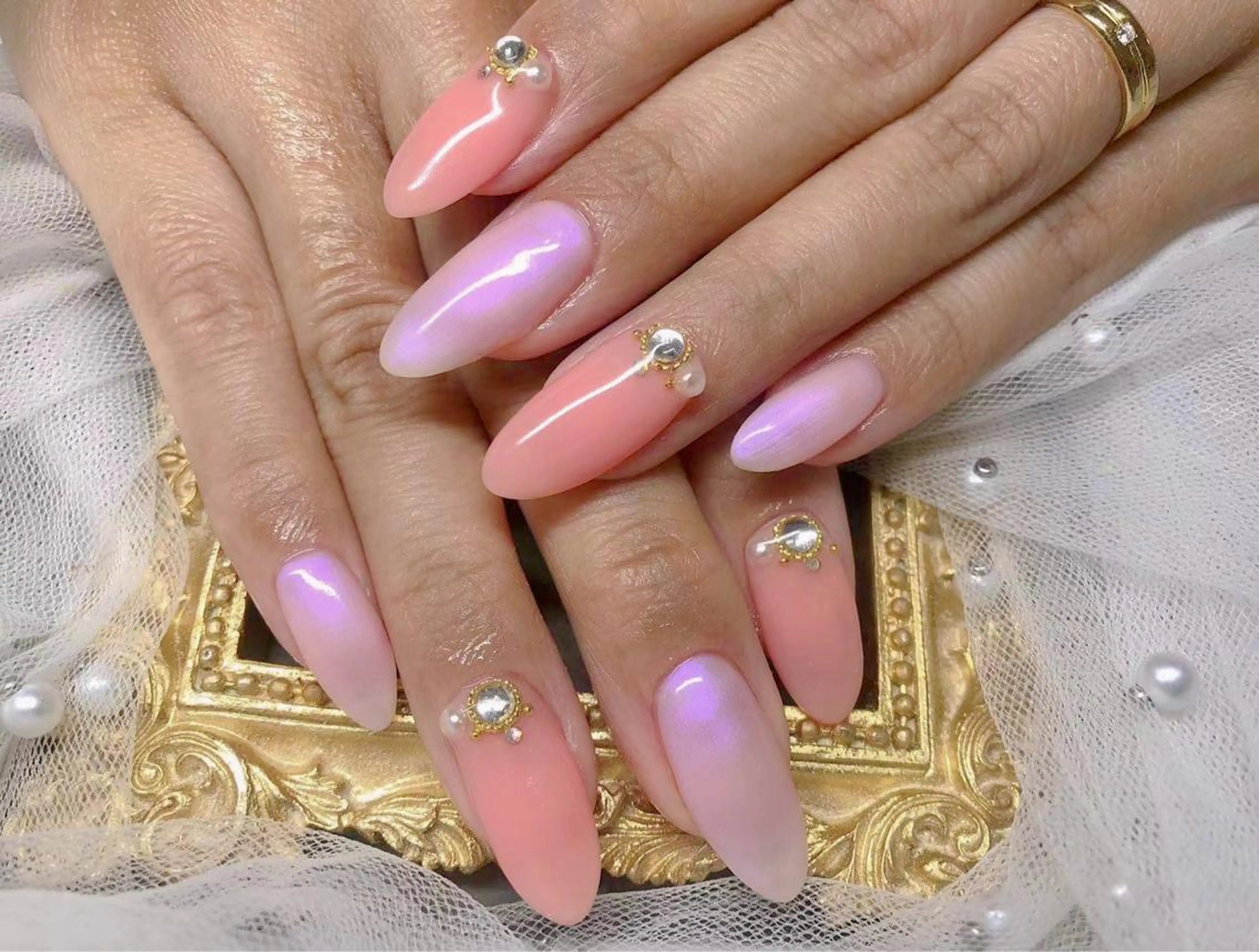 ネイル ハンドネイル マジックミラー所属・マジック ミラーのネイルデザイン