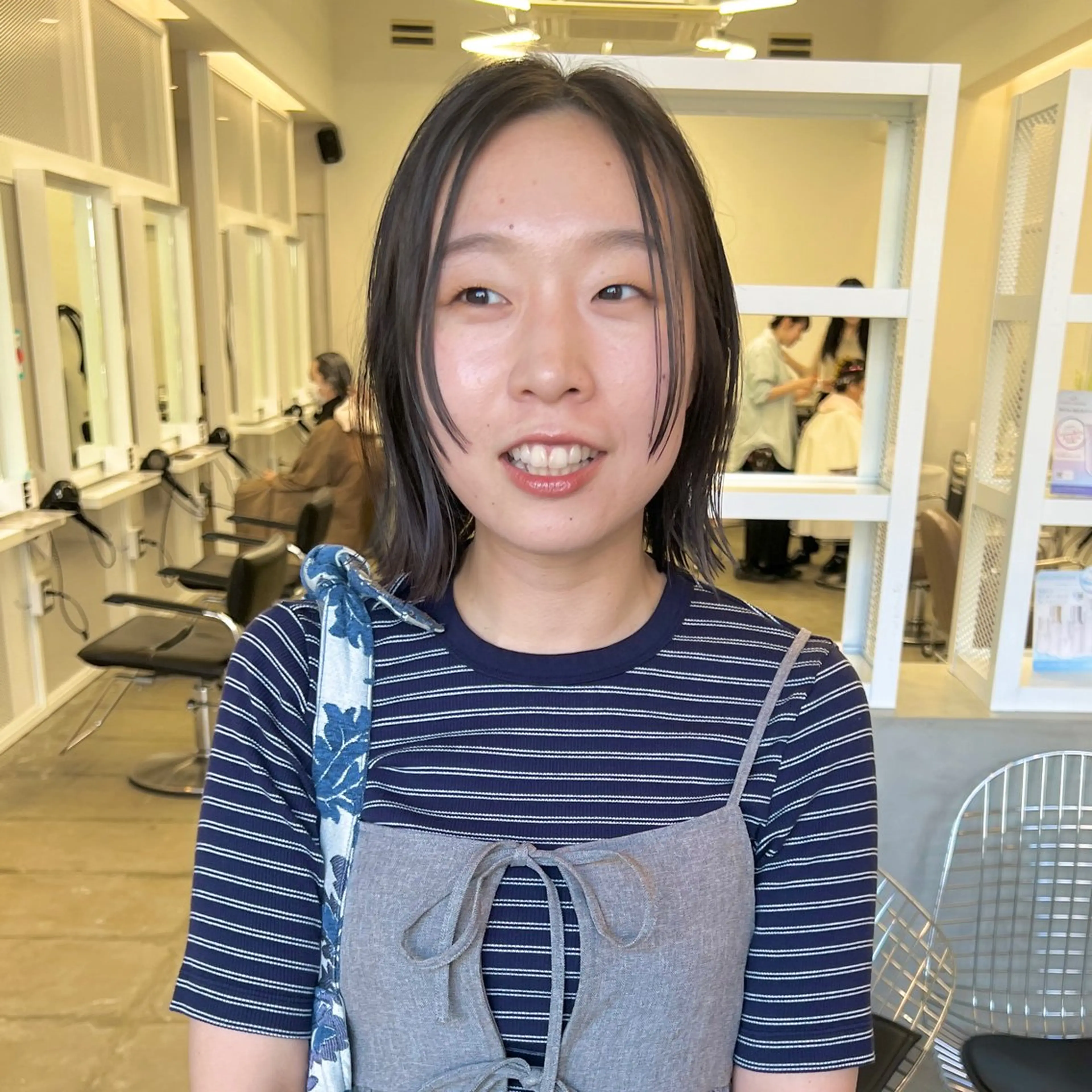 ミディアム カラー ボブ カット ヘアカラー クロスパーマ× 透明感カラー✂︎のヘアスタイル