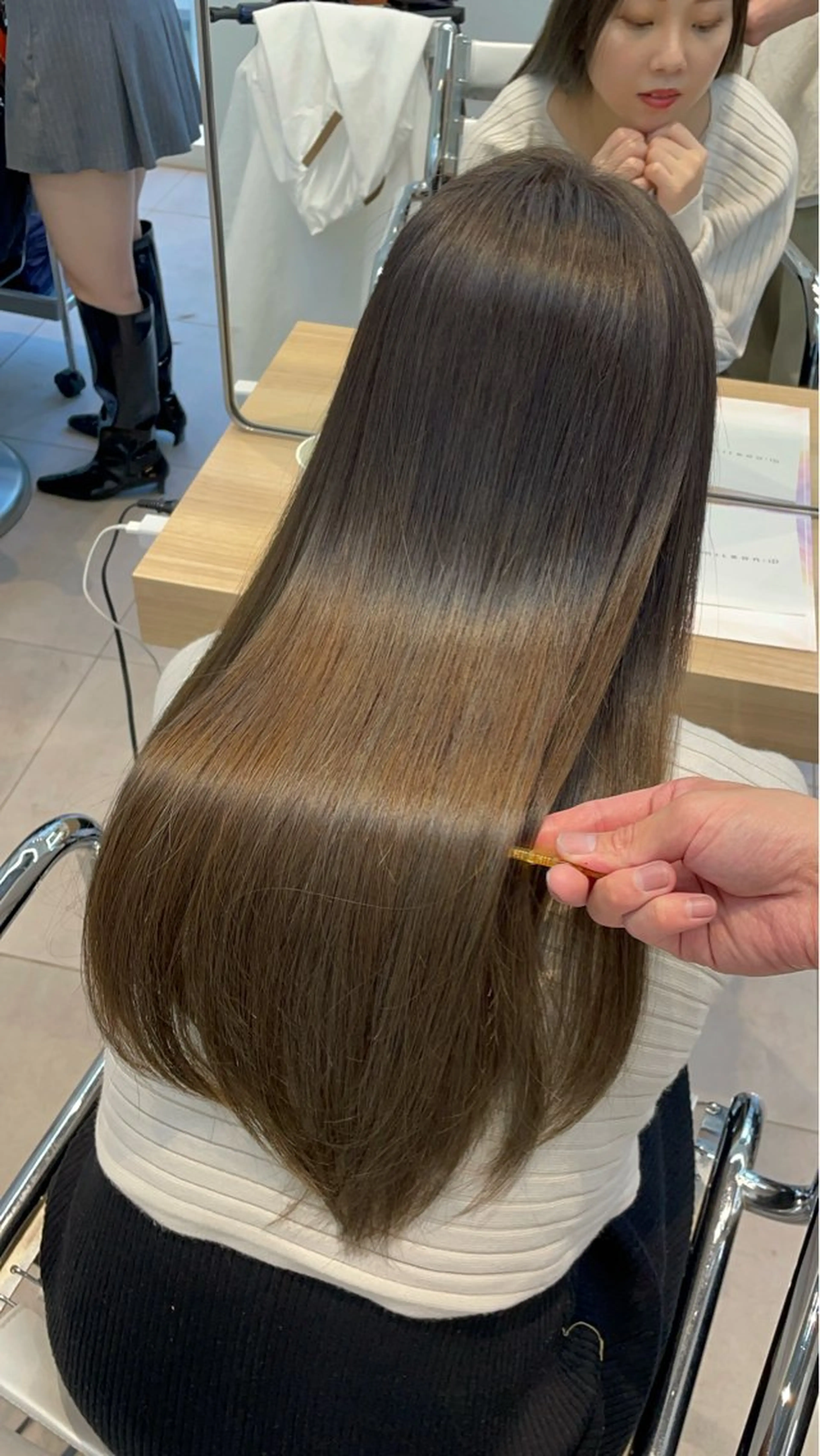 ロング カラー 髪質改善 ✨髪質改善✨美髪 矯正🫧小泉のヘアスタイル