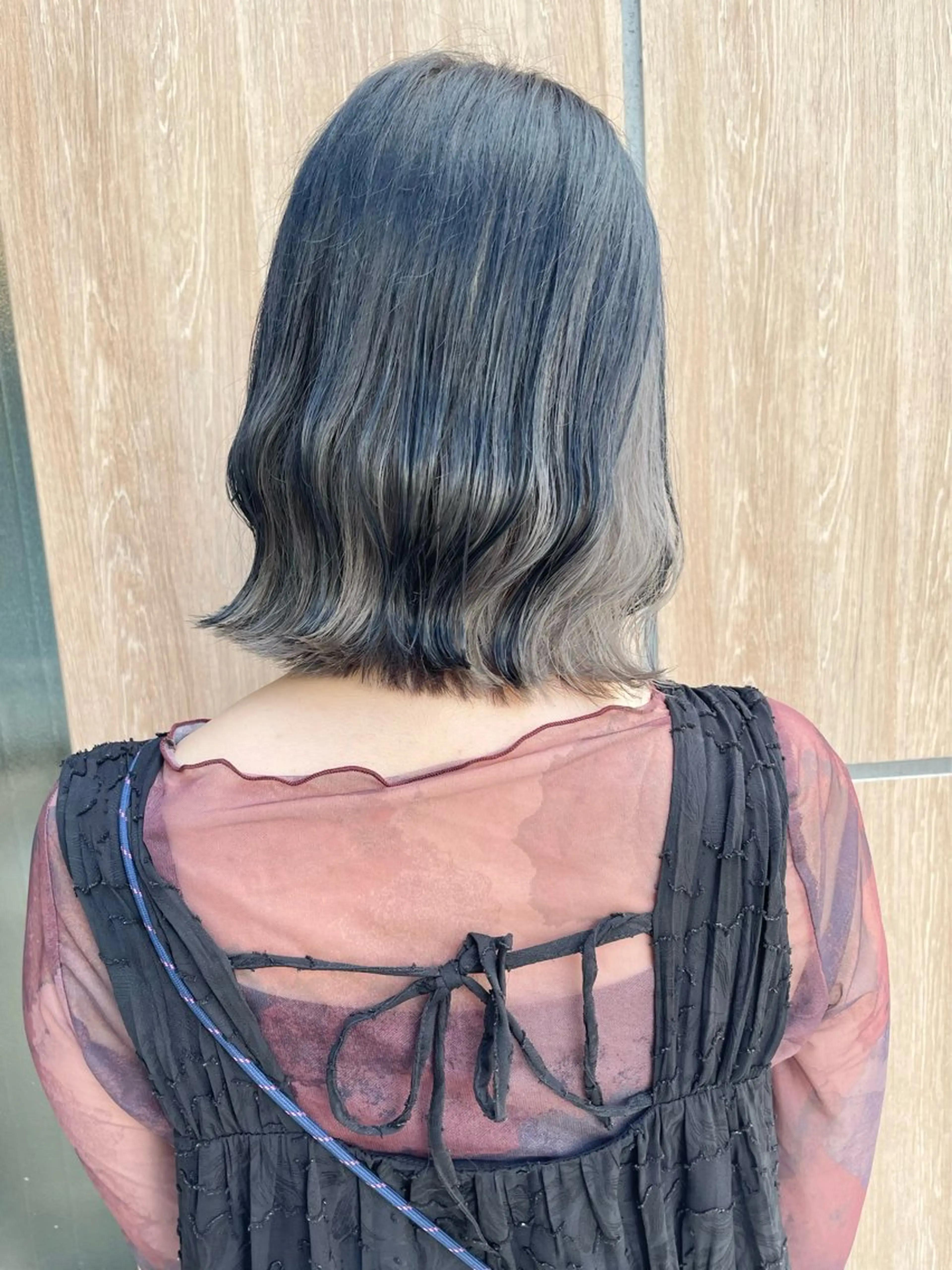 ミディアム カラー ベージュカラー ホワイトベージュ 佐藤 魁人のヘアスタイル