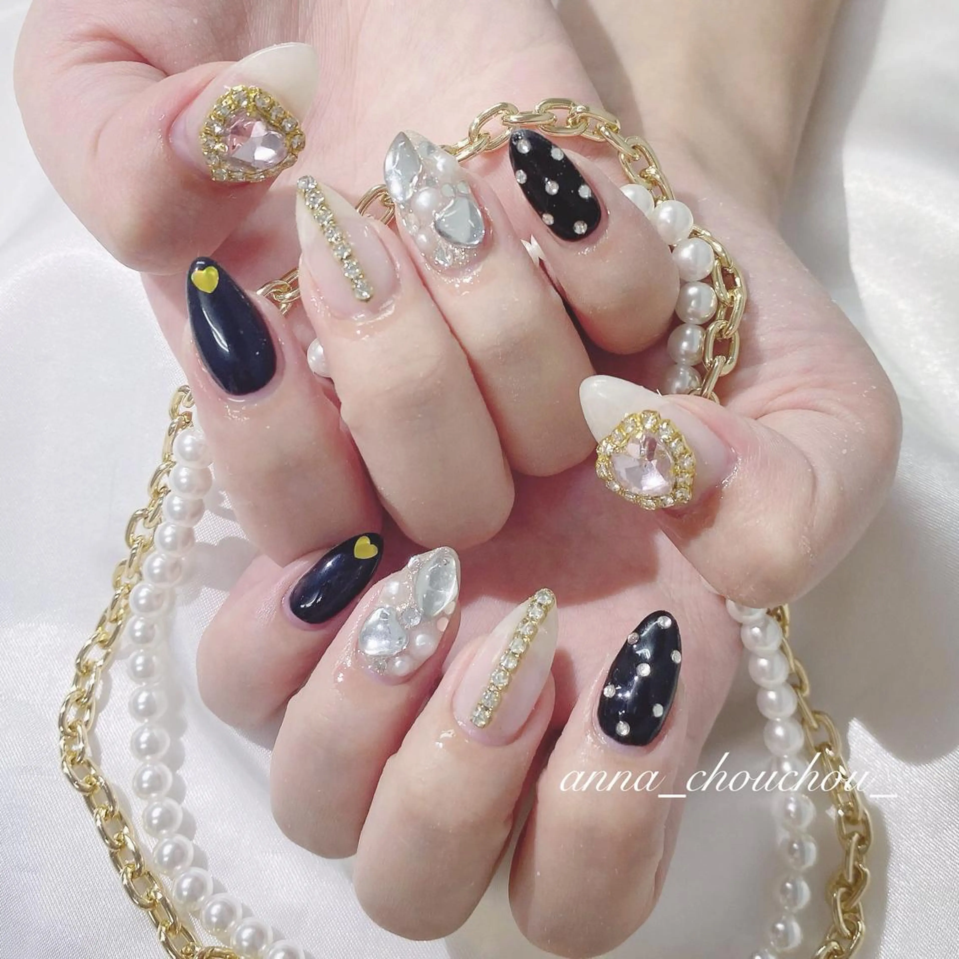 ネイル ゴールド Anna Sano⭐️のネイルデザイン