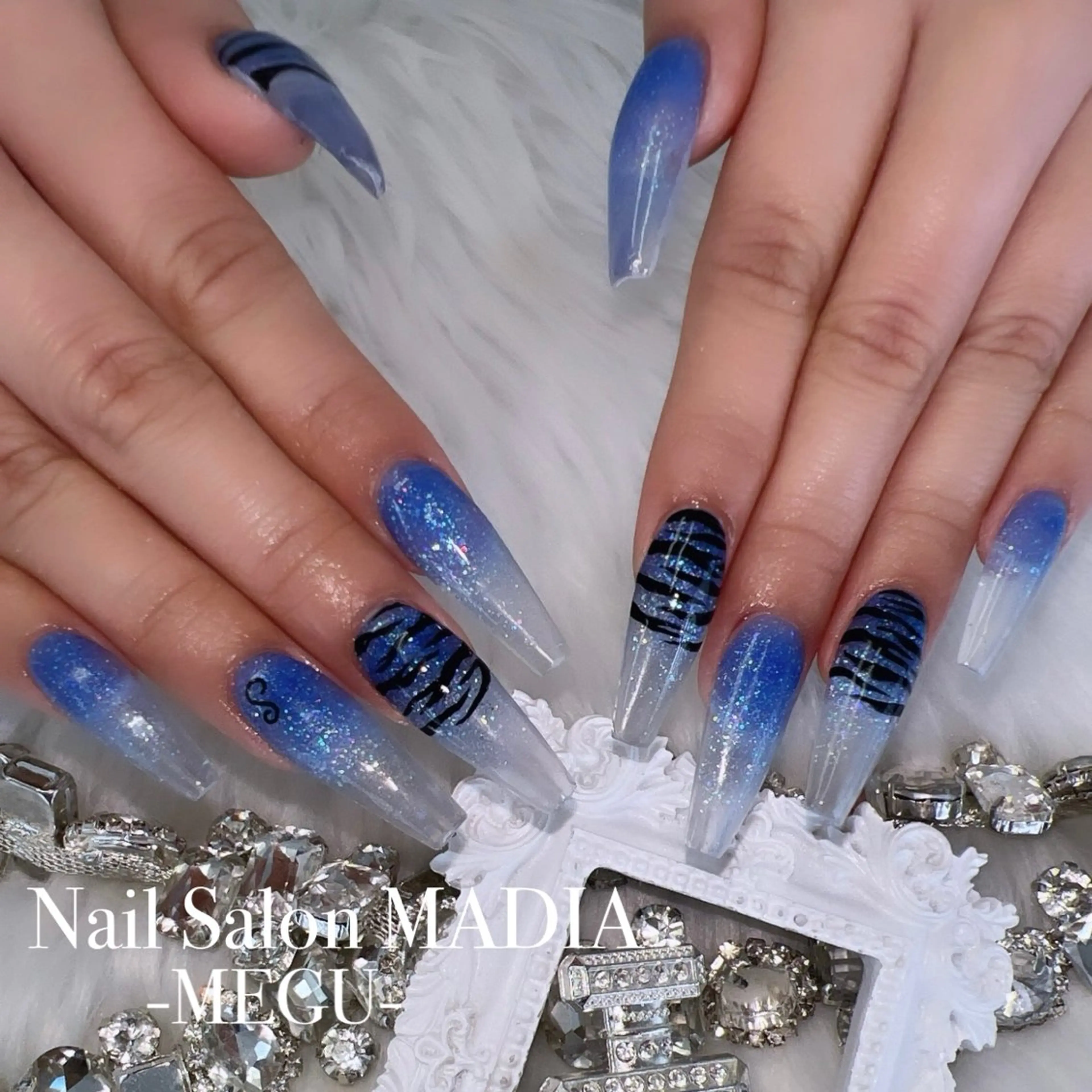 ネイル MADIA藤沢所属・MADIA MEGUのネイルデザイン