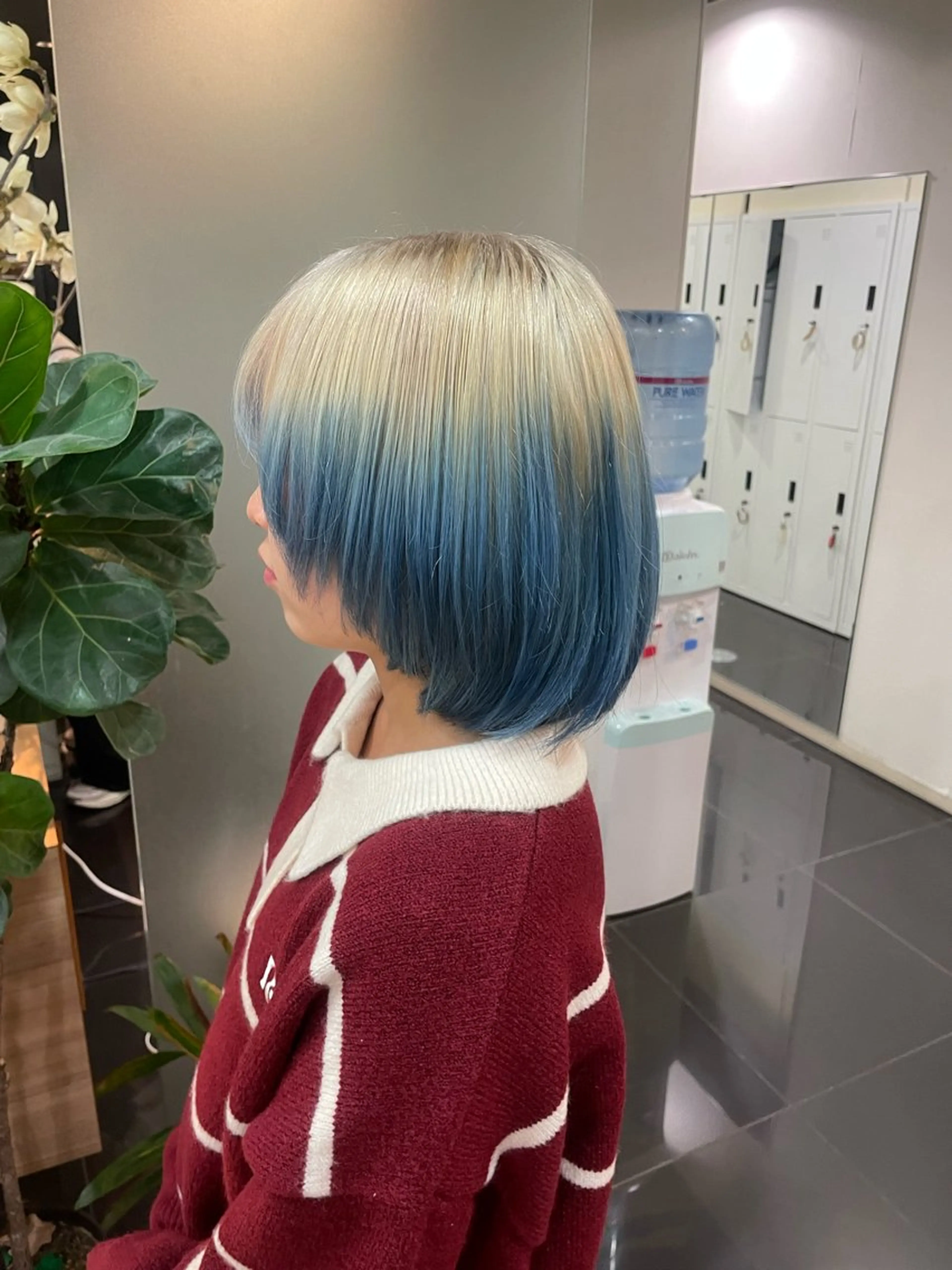 ショート カラー ブロンド ブルーカラー ホワイトブロンド ヘアカラー トリートメント ハイトーン/パーソナ ルカラー診断・ユキノのヘアスタイル