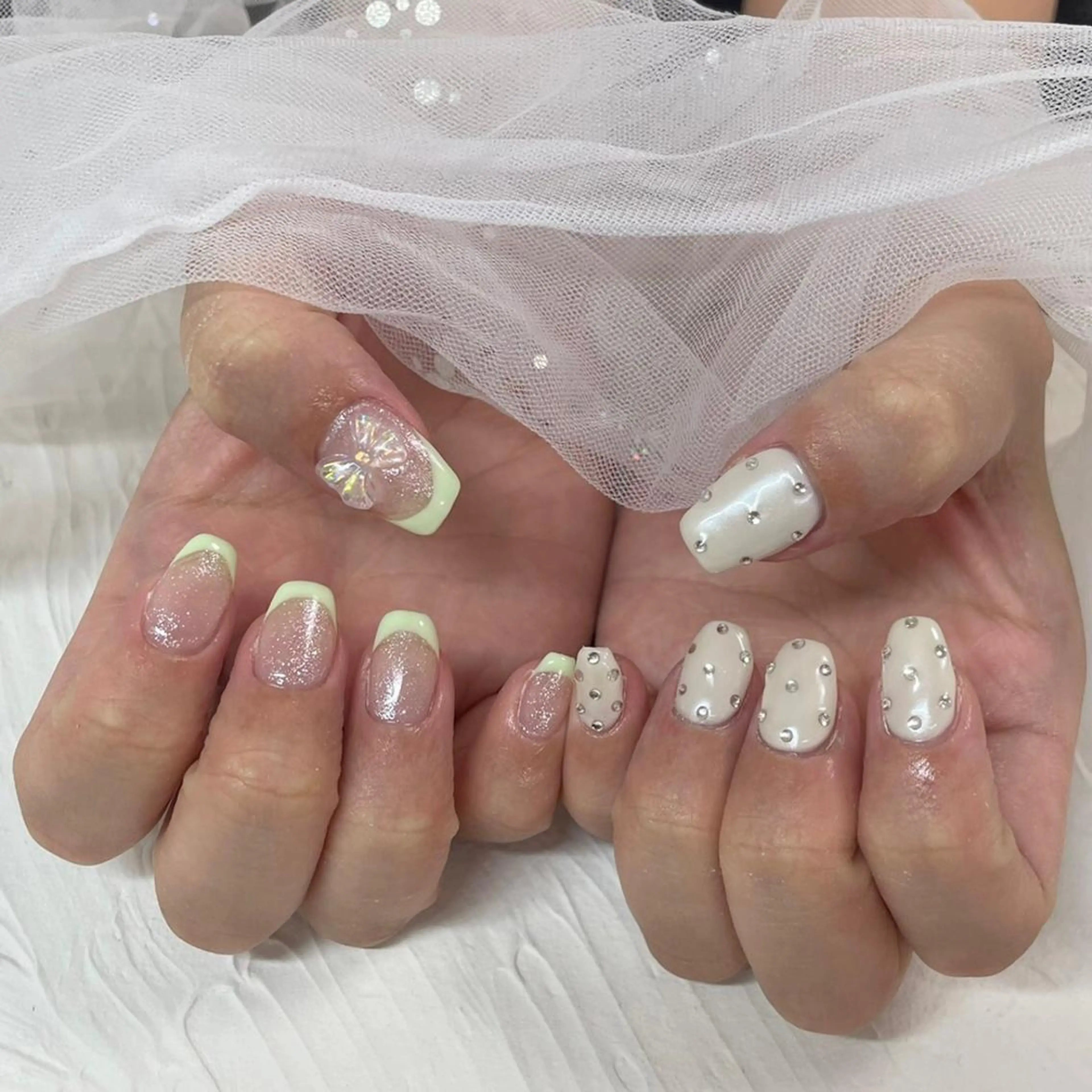 ネイル フレンチネイル キラキラネイル 🔷ﾐﾅﾐﾈｲﾙ🔷 やり放題ネイル渋谷2のネイルデザイン