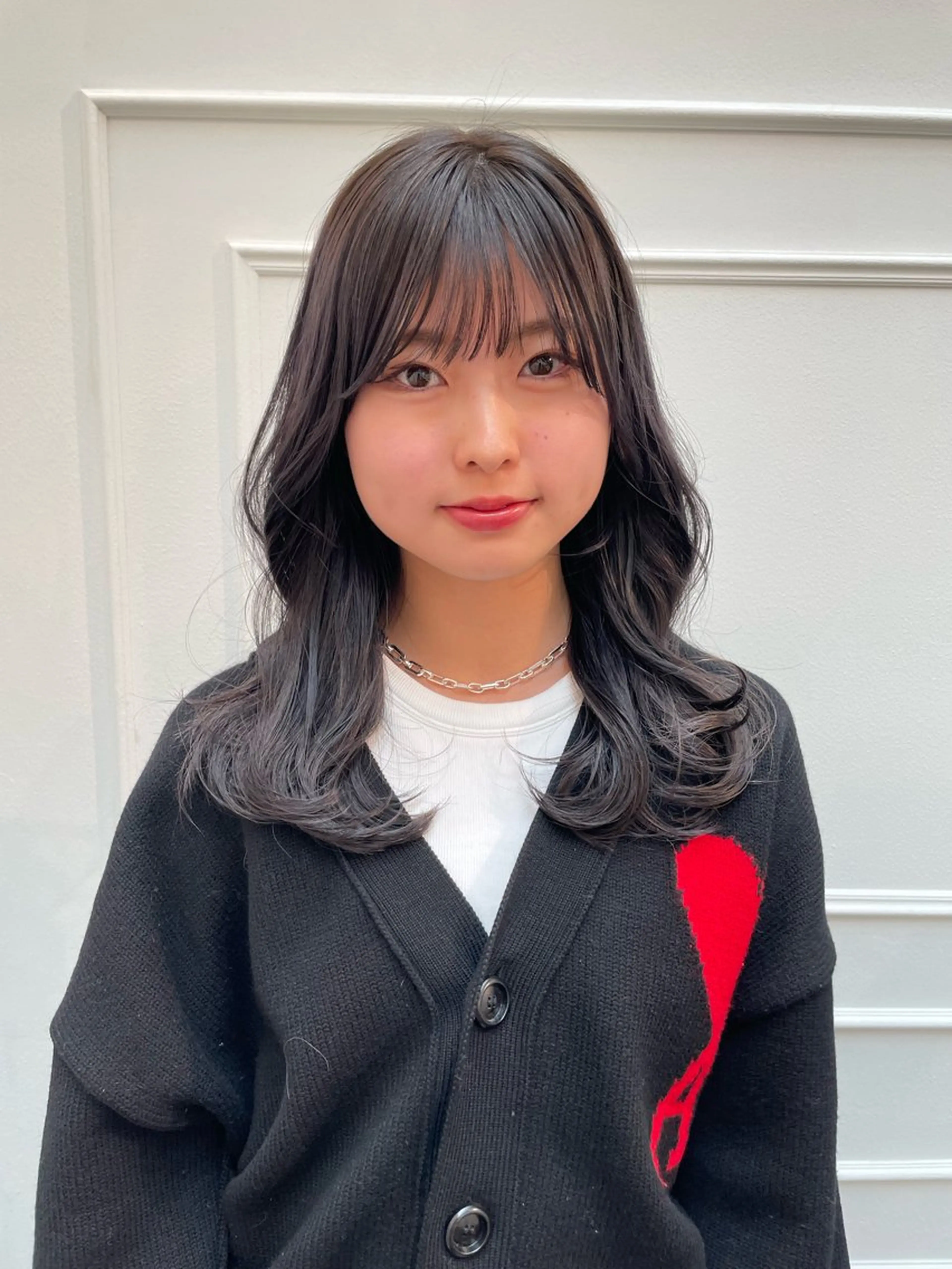 ミディアム カラー くびれヘア カット ヘアカラー トリートメント 🪽艶感× hair ｜kazaneのヘアスタイル