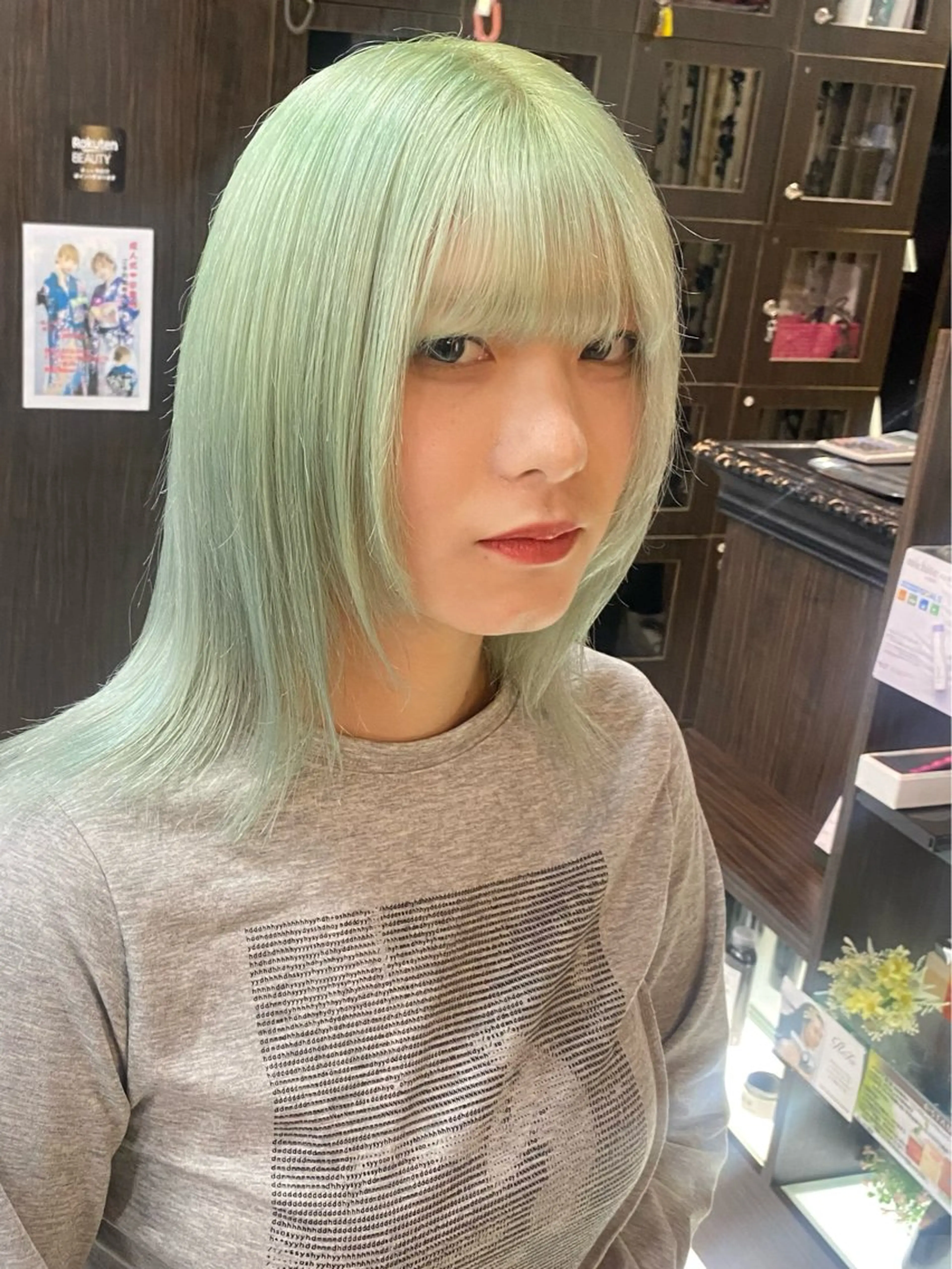 セミロング カラー ミント ミントグリーン ヘアカラー ホワイト/店長/カラ ー講師/錦糸町/岩崎のヘアスタイル