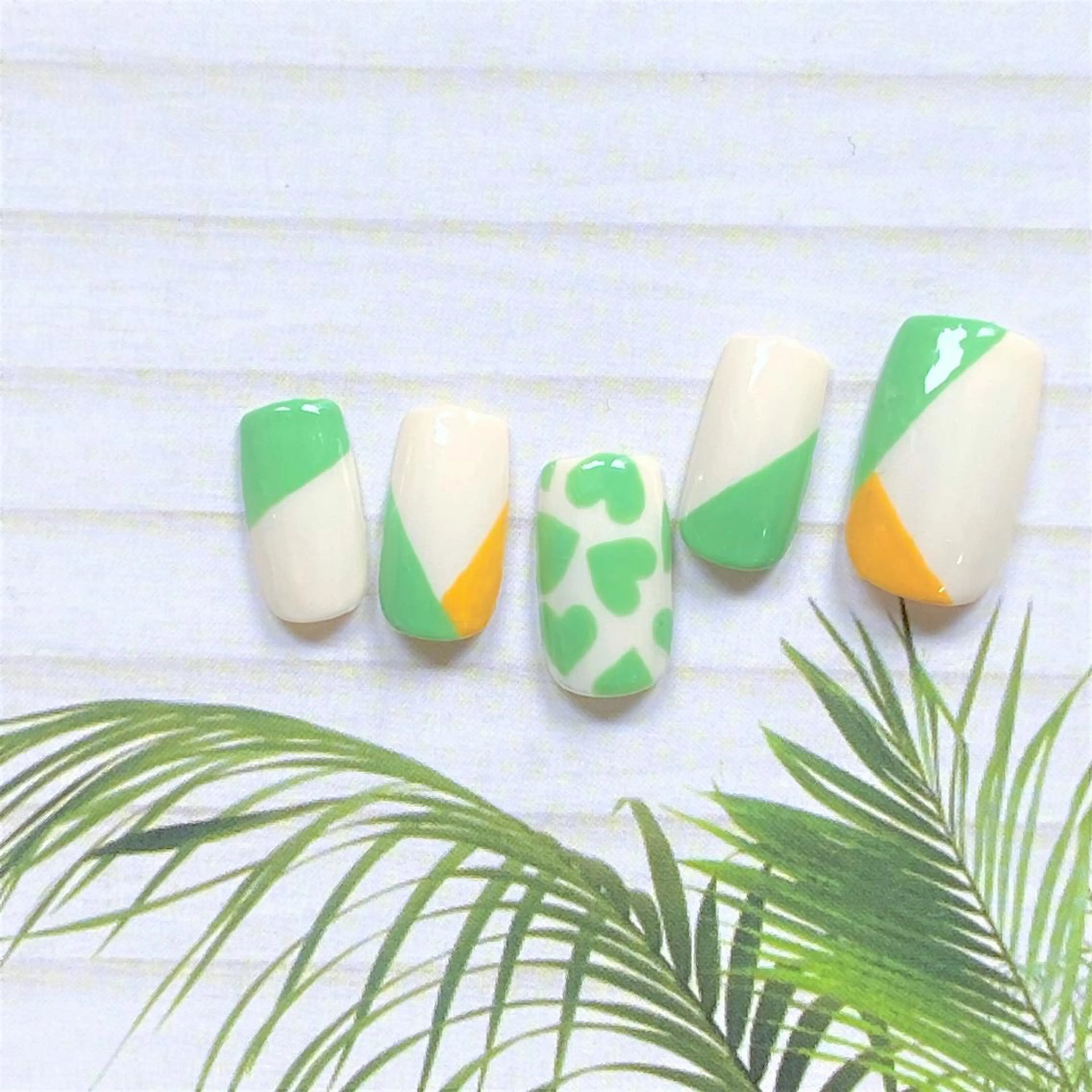 ネイル ハート ハンドネイル Alohana所属・Alohana Minaのネイルデザイン