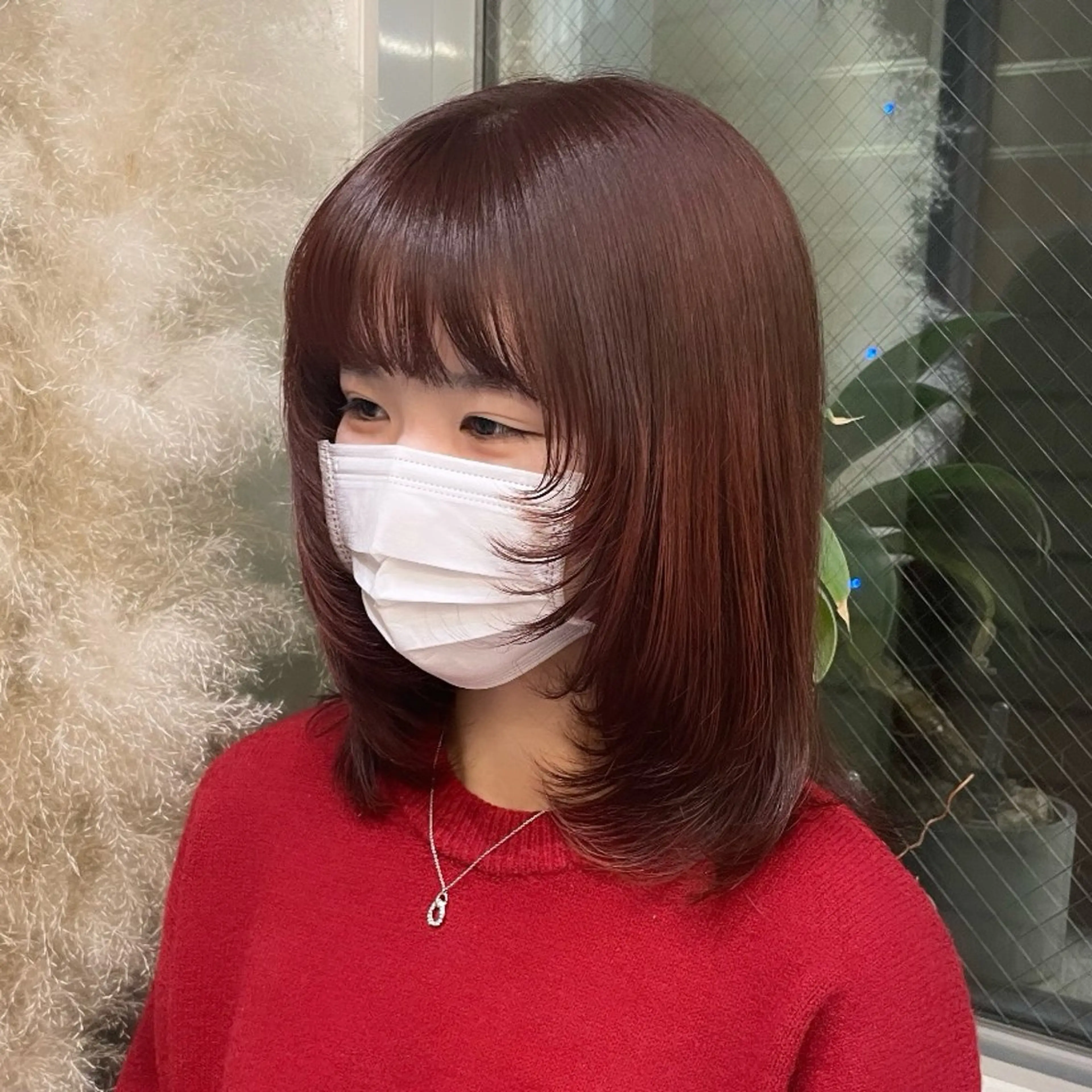 ミディアム カラー ピンクカラー 顔周りカット レイヤーカット カット ヘアカラー Rui/透明感カラー 暖色/レイヤーカットのヘアスタイル