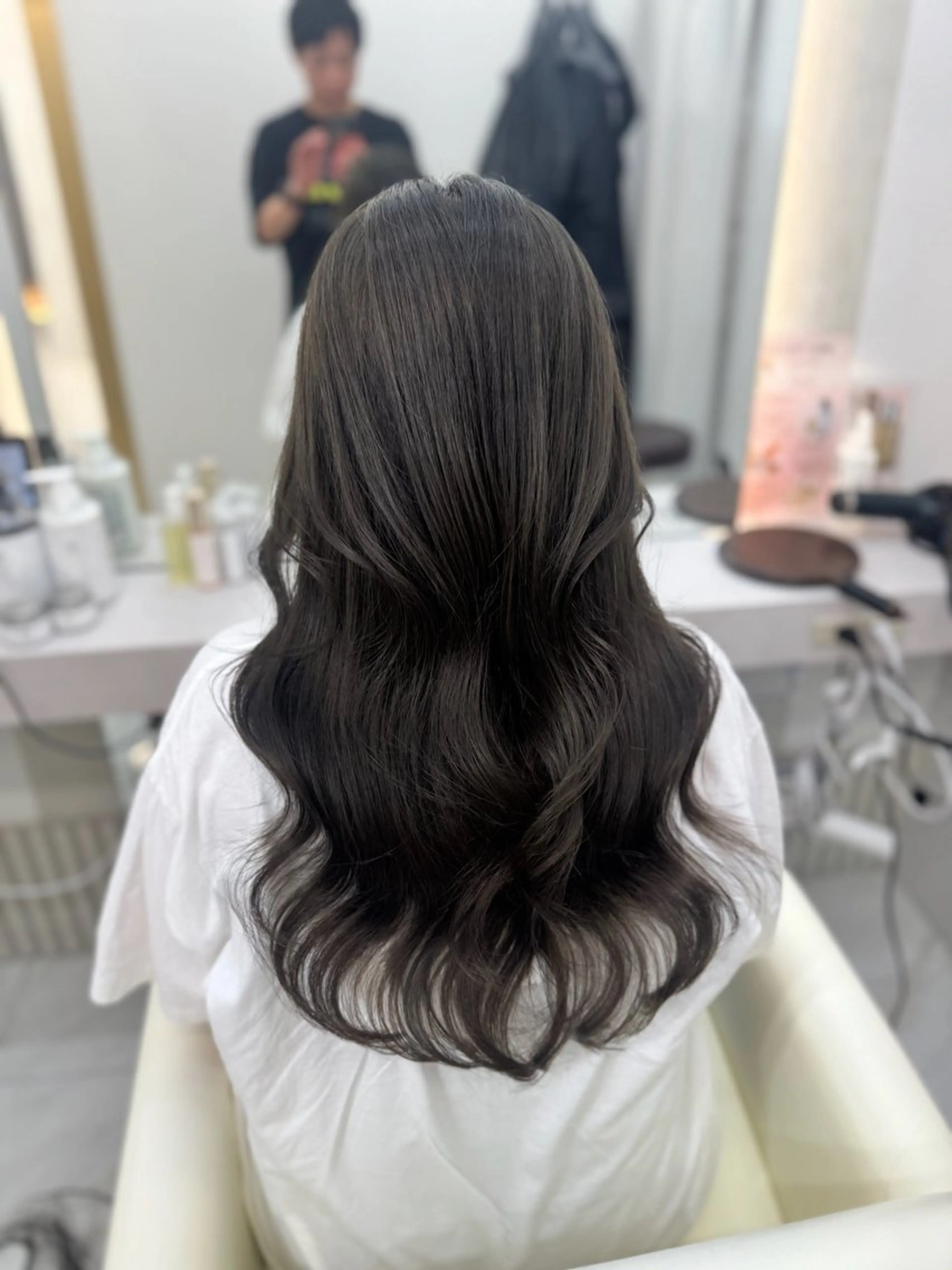 カラー ヘアカラー 赤み消しカラー🪽 透明感カラー🪽のあのヘアスタイル