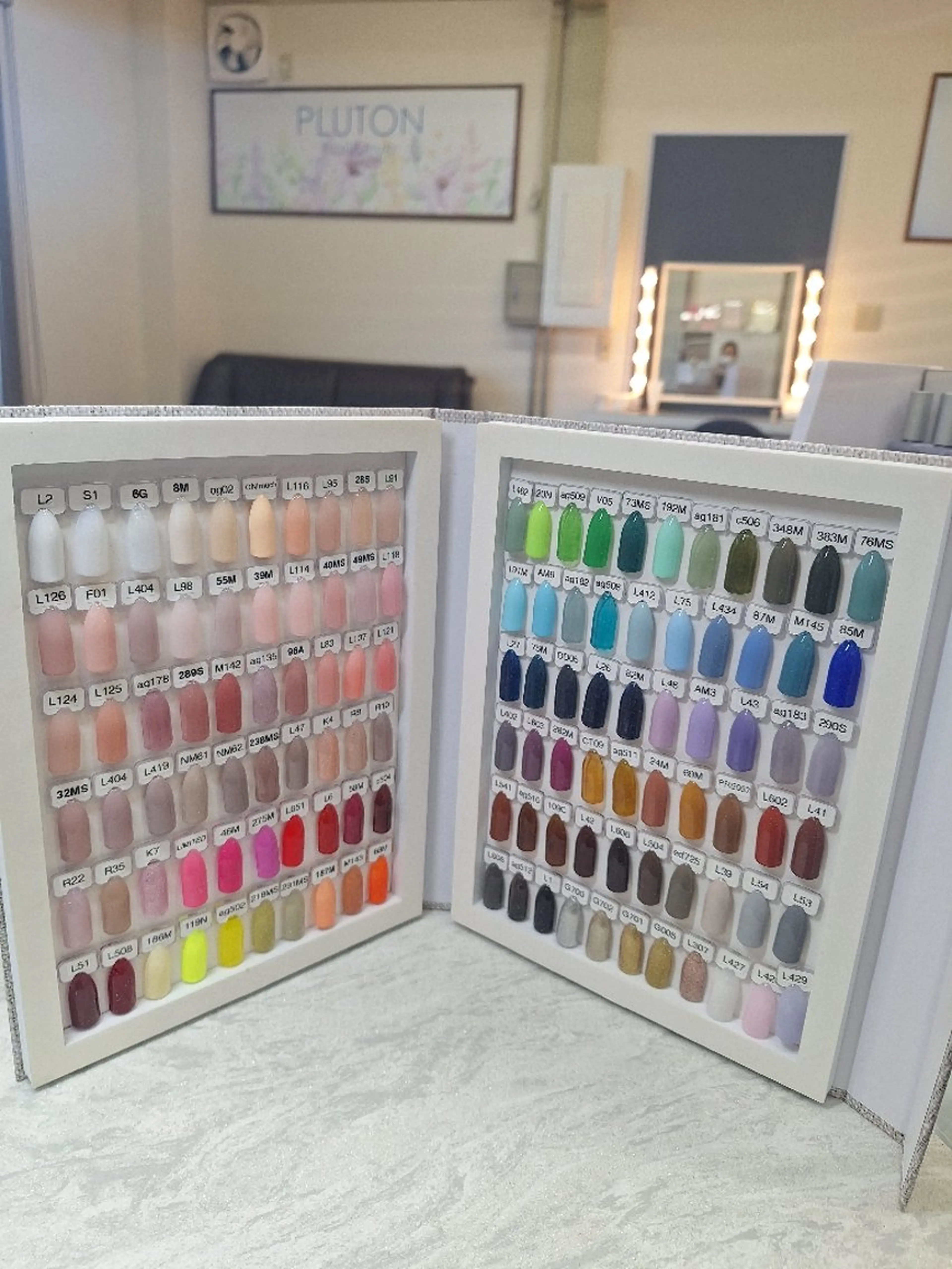 ネイル ハンドネイル PLUTON 奥原のネイルデザイン