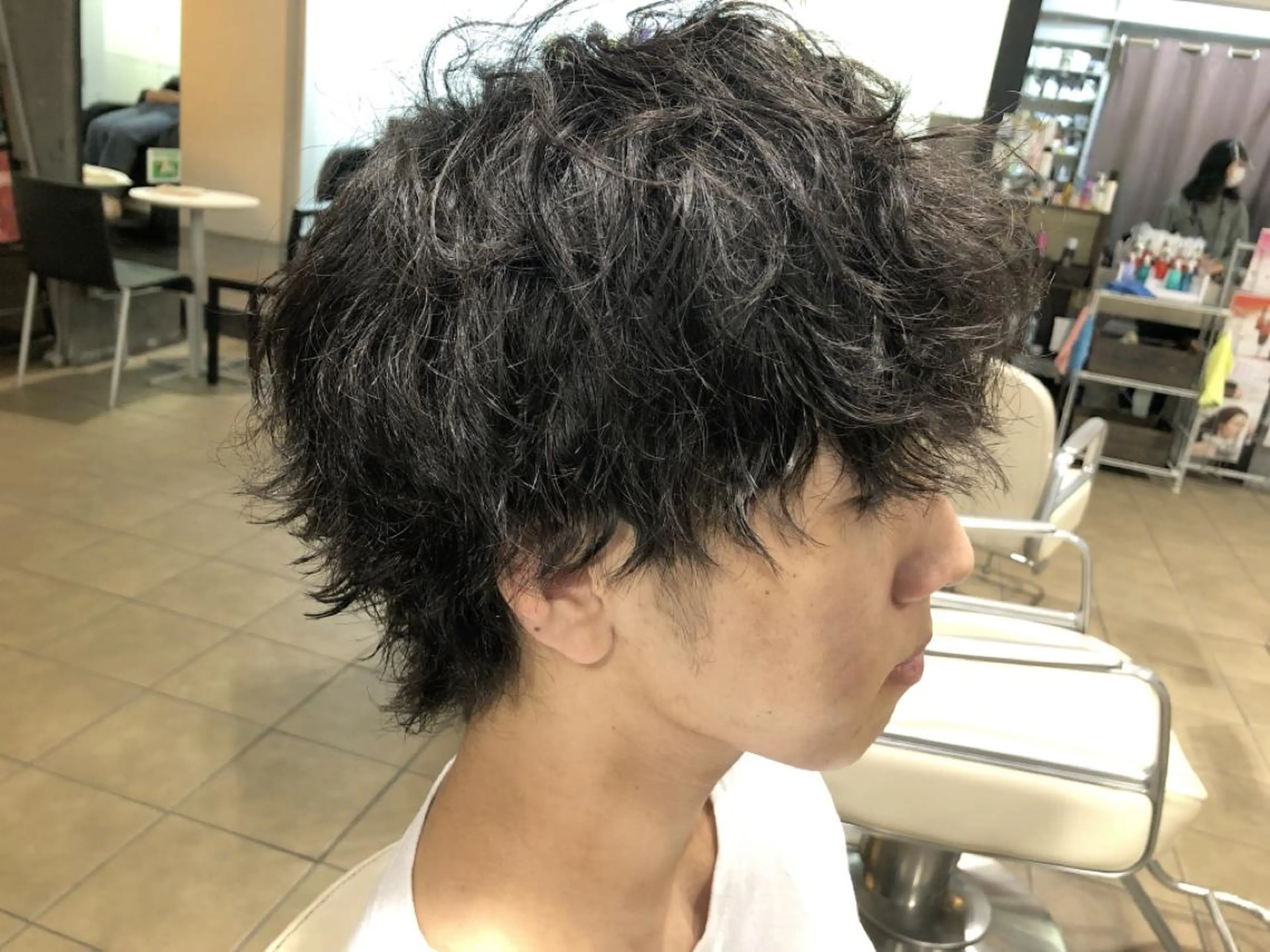 パーマ ウルフカット メンズ レイヤー ウルフ 弓木啓輔のヘアスタイル