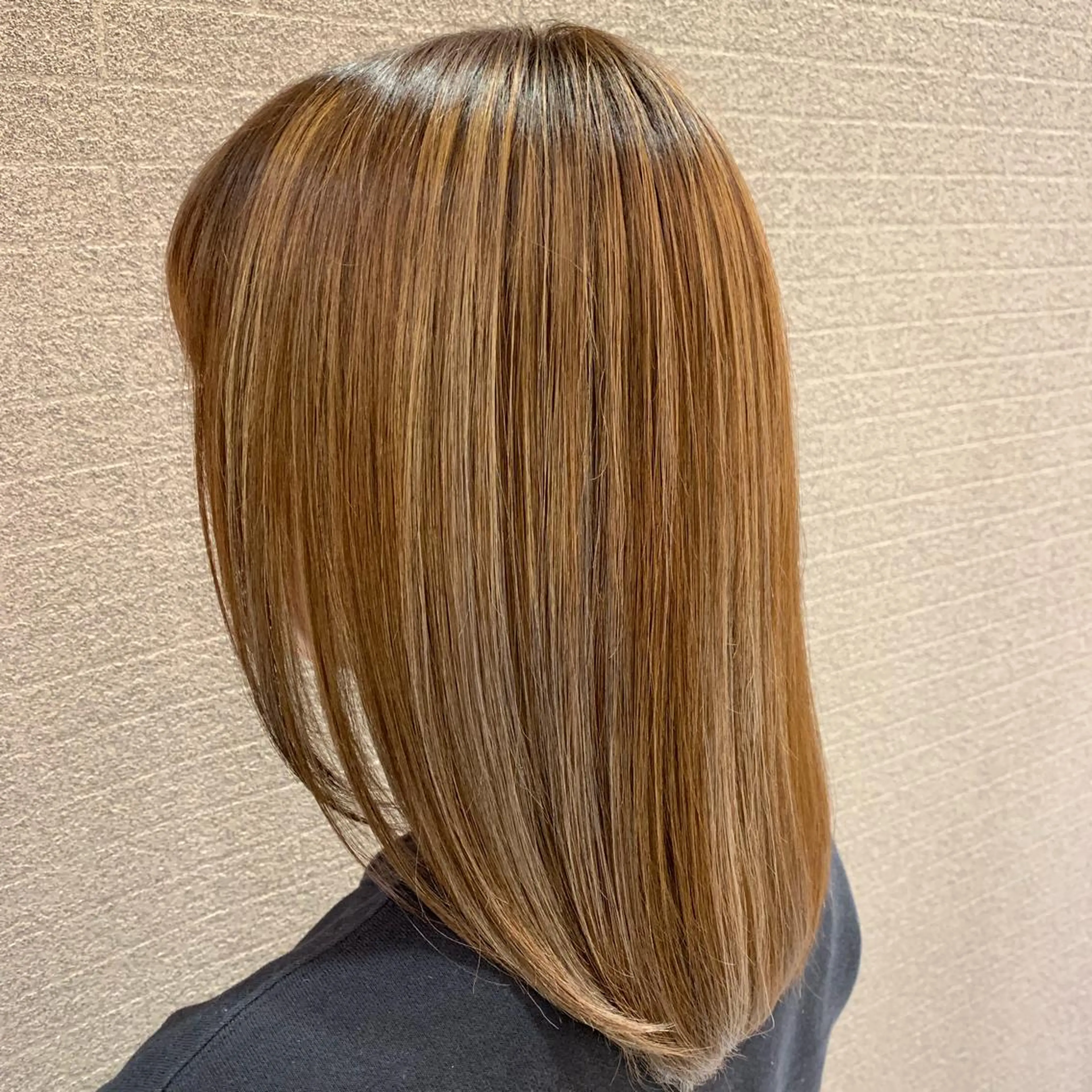 ミディアム 髪質改善 縮毛矯正 トリートメント 清水 亮太／赤み消しカラーのヘアスタイル