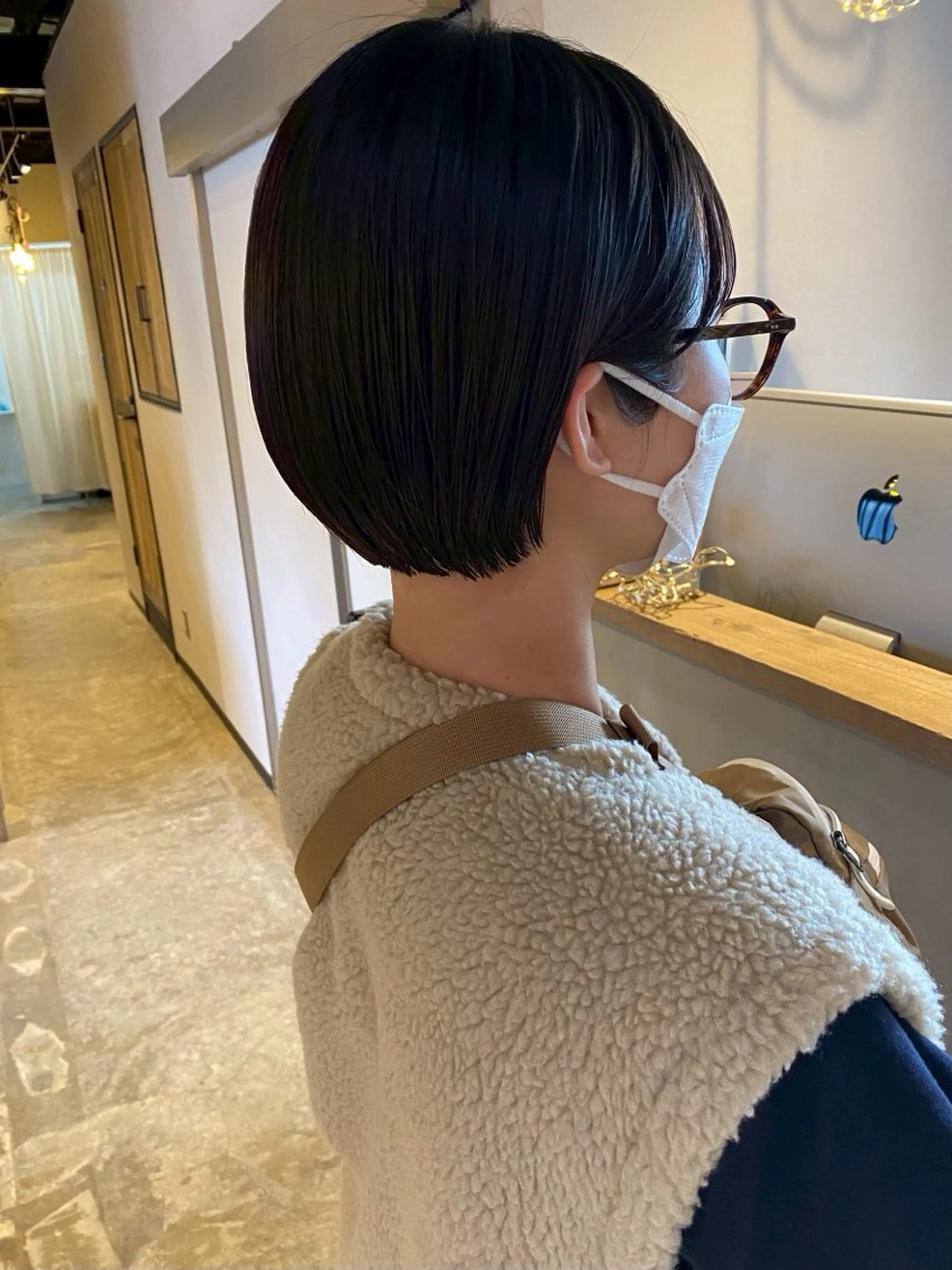 ショート LoE[ロエ]桃井 香菜子のヘアスタイル