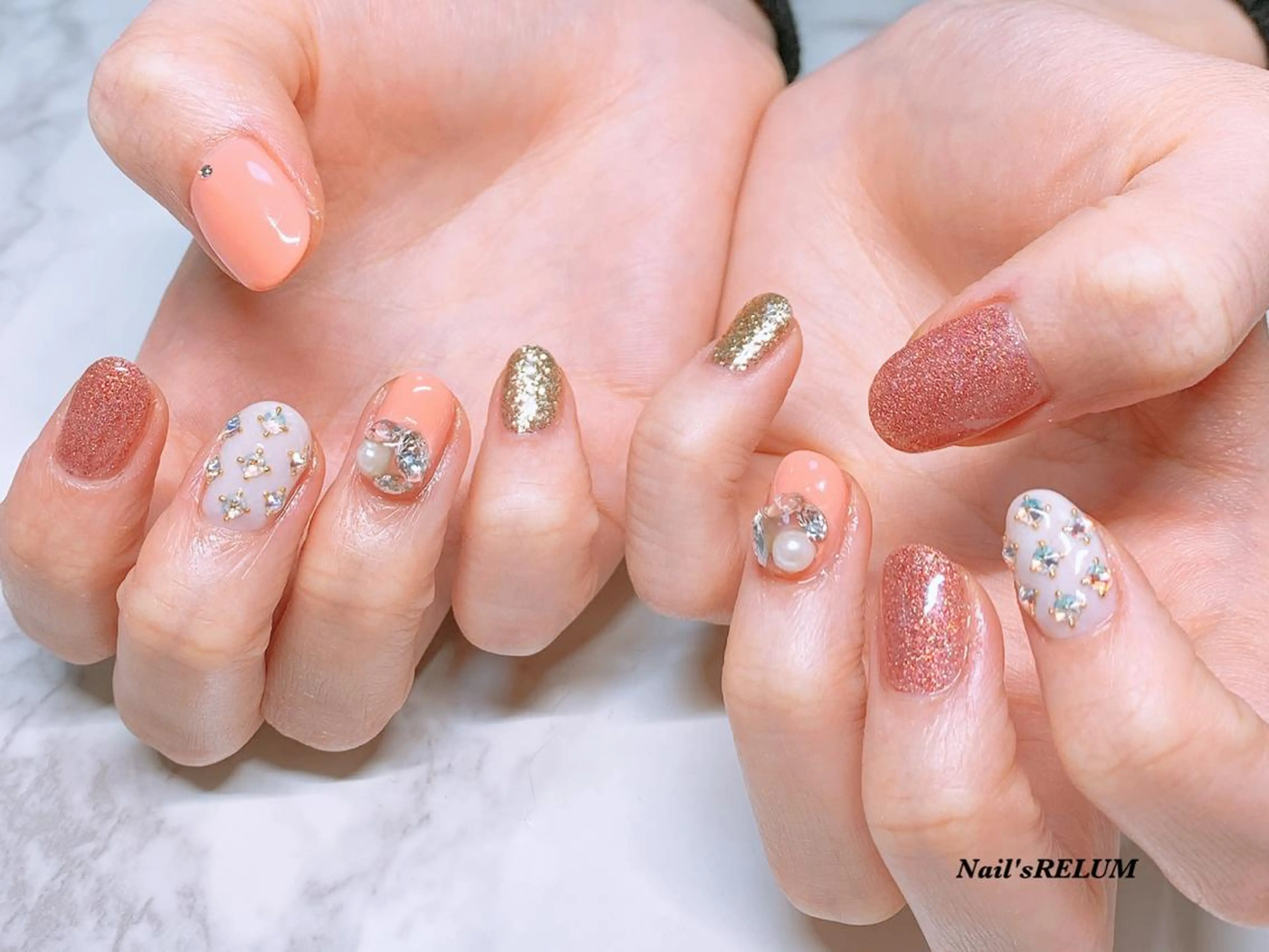 ネイル ハンドネイル THECOLORS所属・近貞 莉奈のネイルデザイン