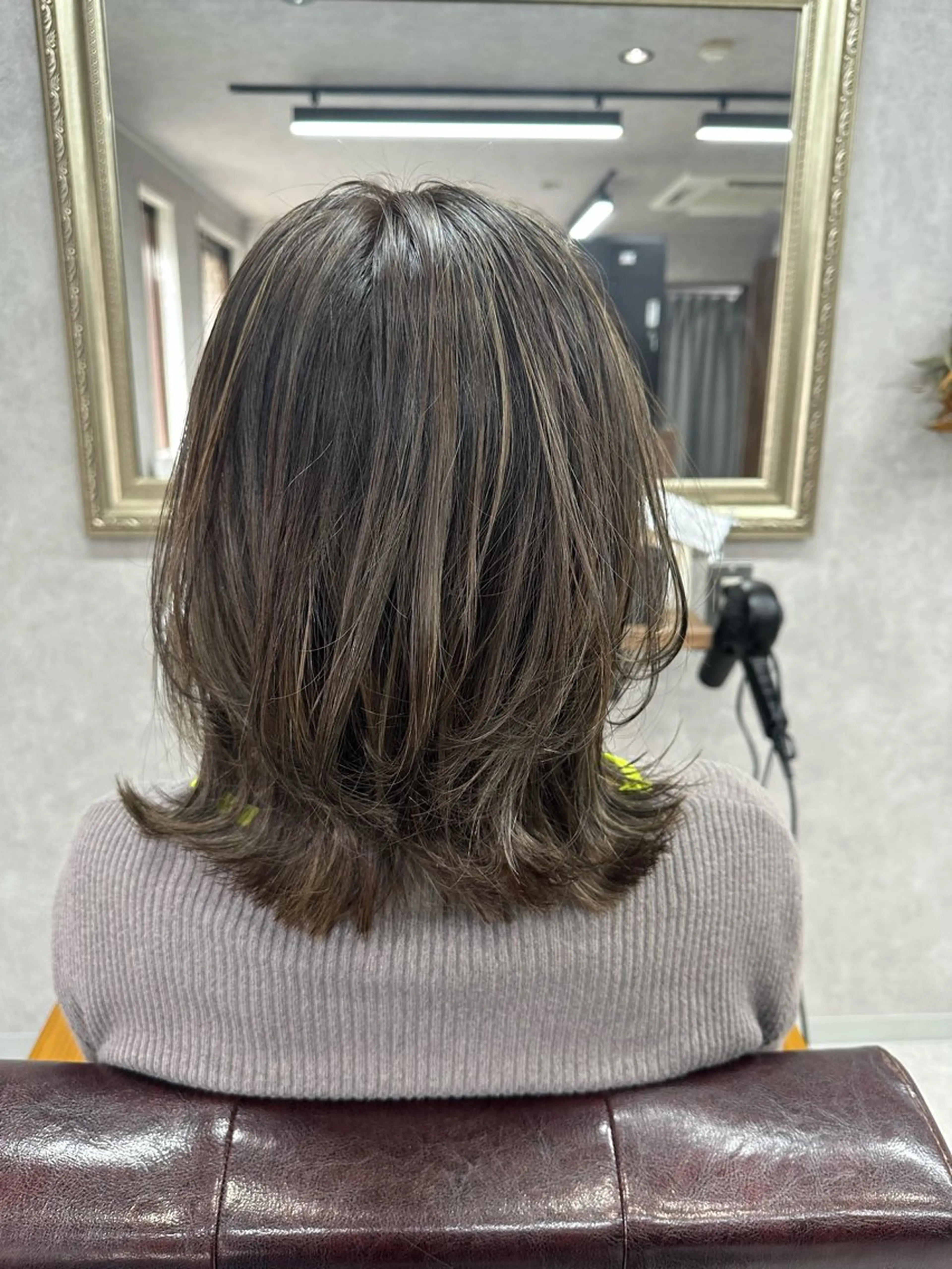 ミディアム カラー カット ヘアカラー トリートメント Lien 深井店のヘアスタイル